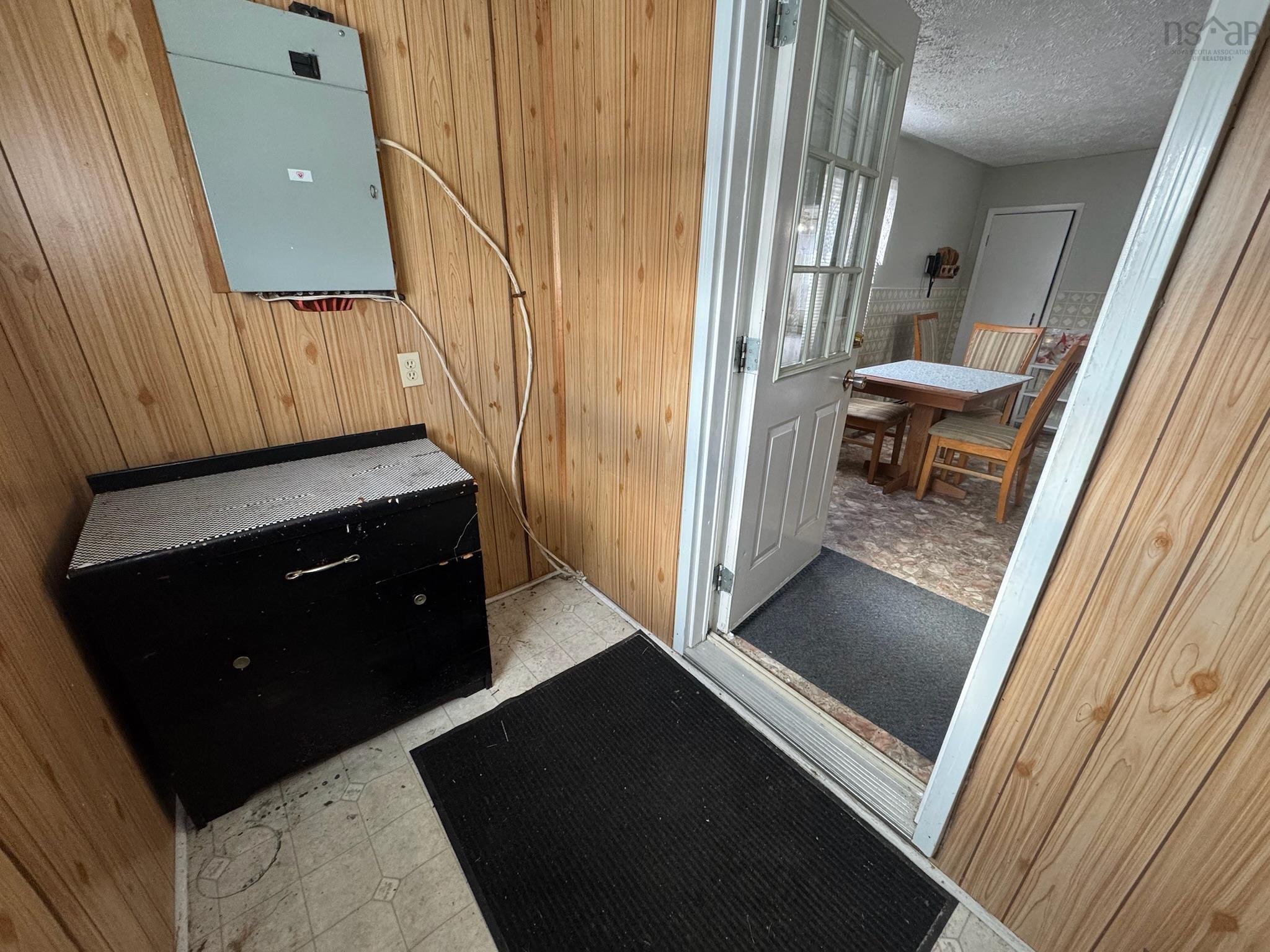 $175,000.00: 1 Hillside Boularderie Road, Groves Point