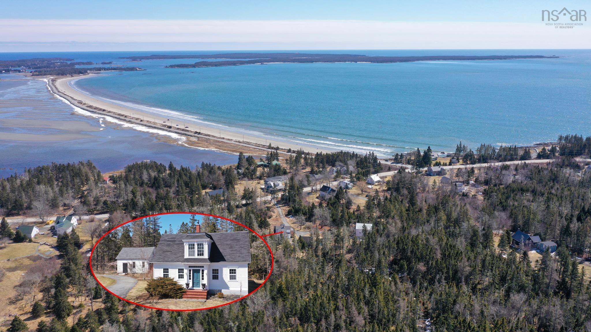 $739,999.00: 5168 Highway 331, Crescent Beach