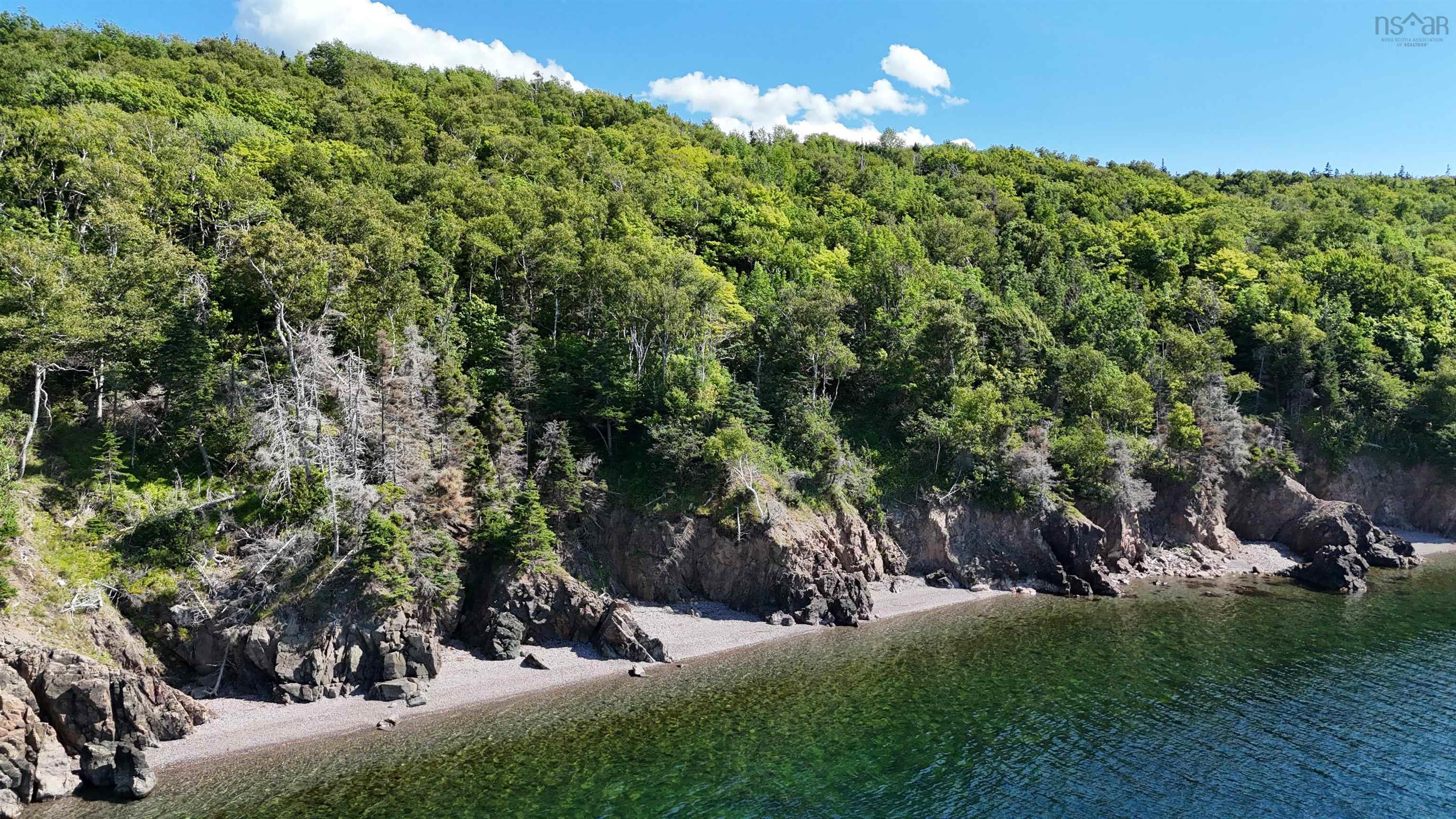 $489,000.00: 95 LAKESHORE Drive W, Irish Cove