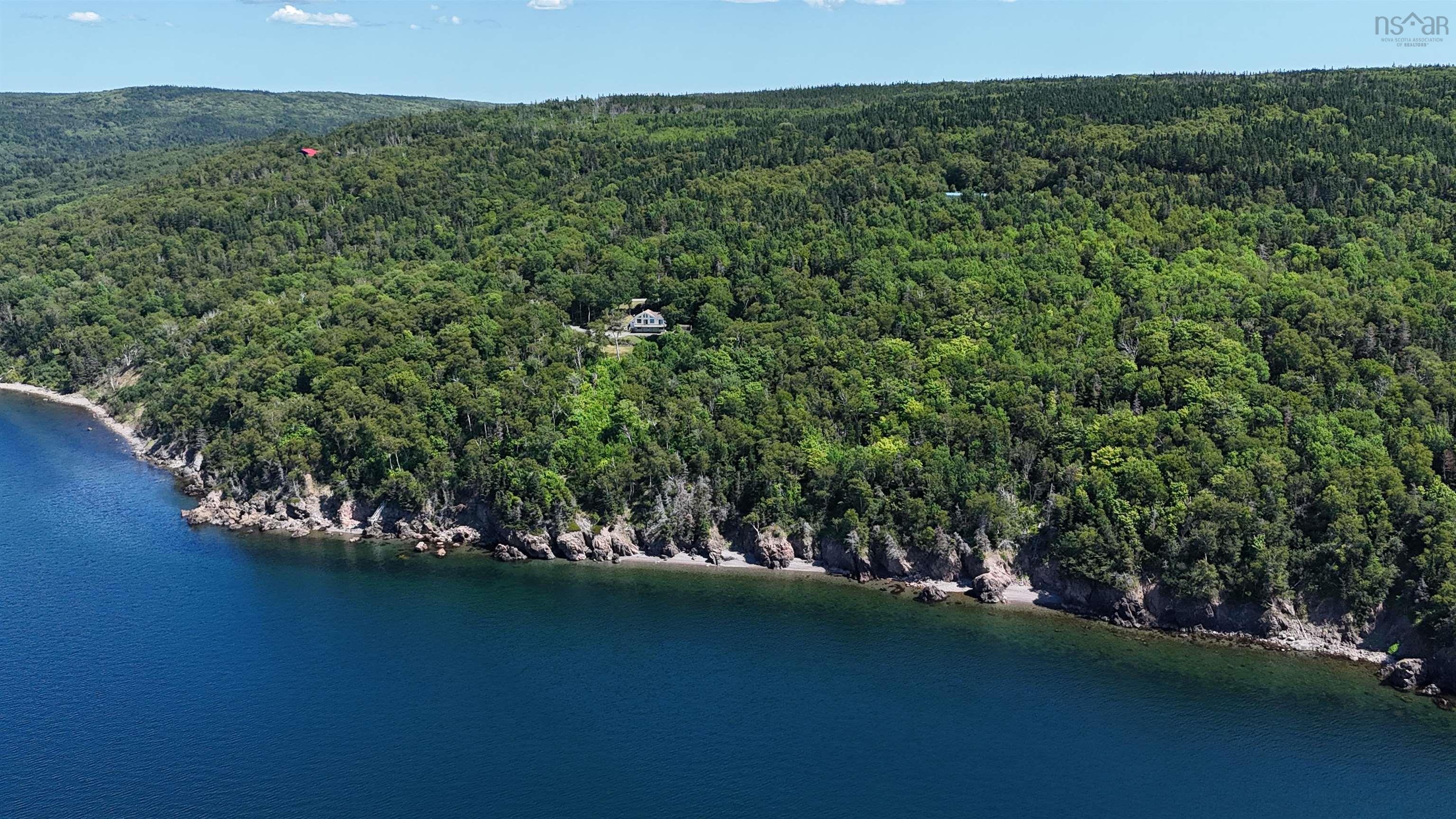 $489,000.00: 95 LAKESHORE Drive W, Irish Cove