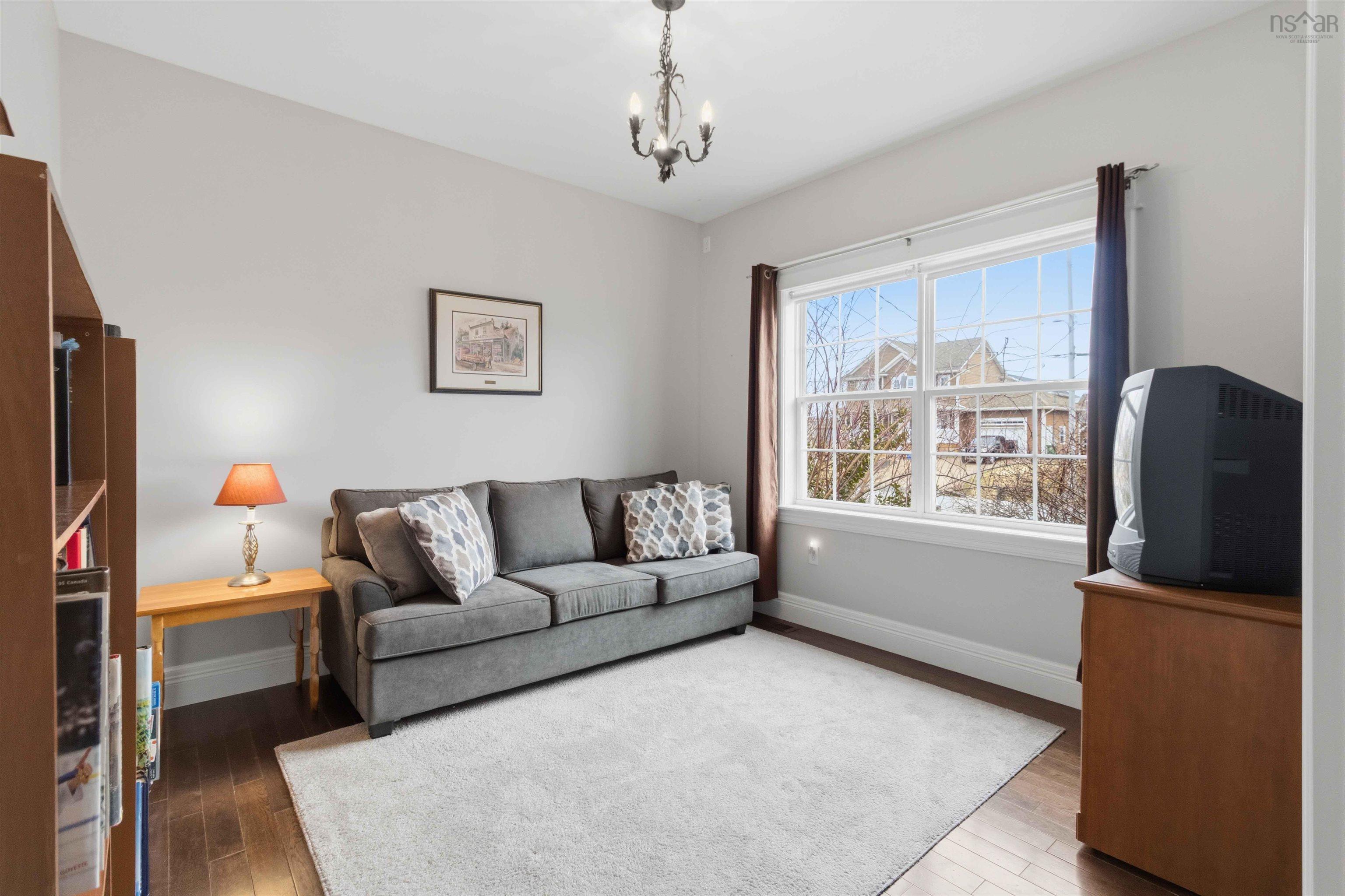$605,000.00: 4 Carriage Lane, Enfield