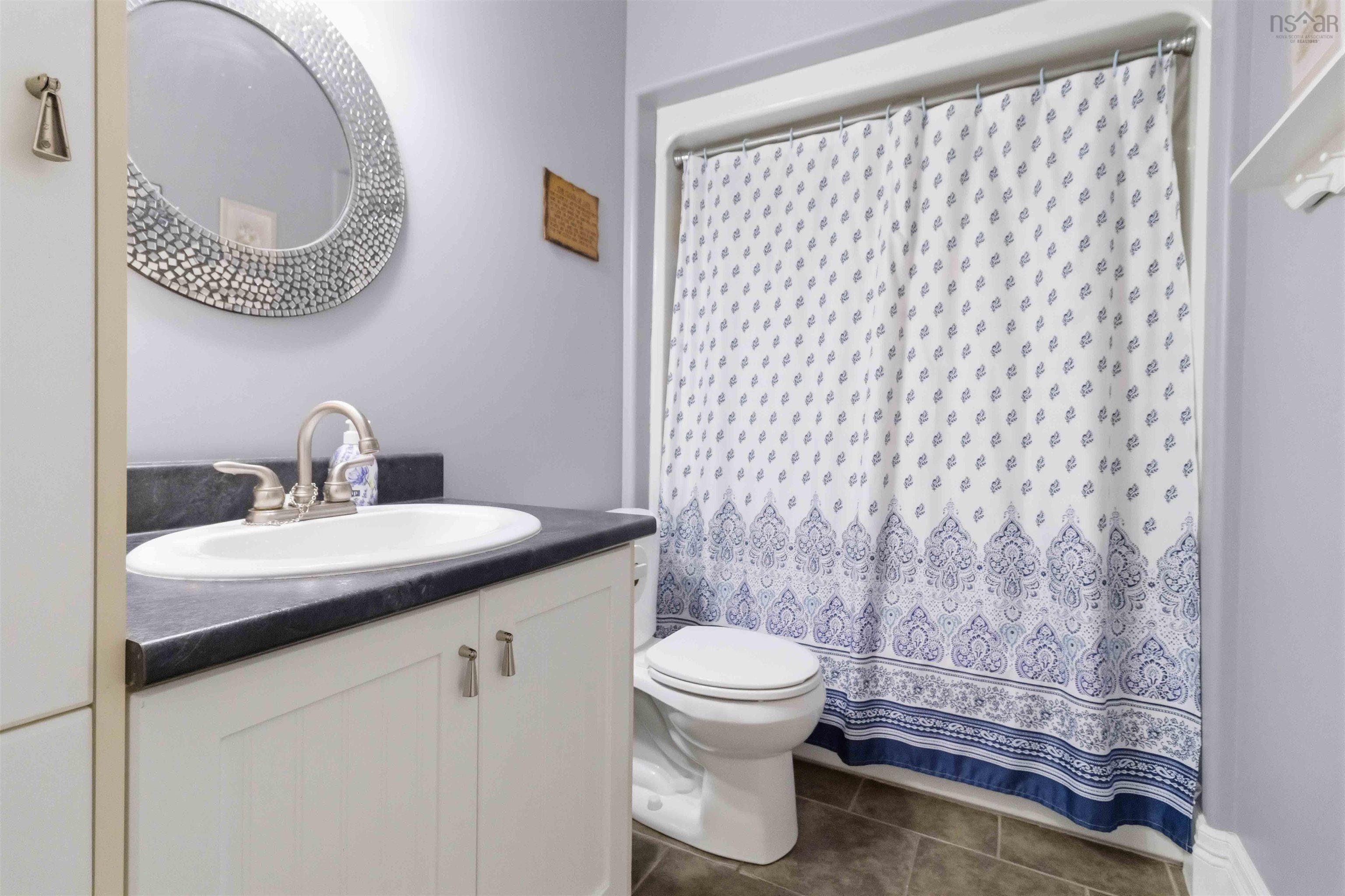 $605,000.00: 4 Carriage Lane, Enfield