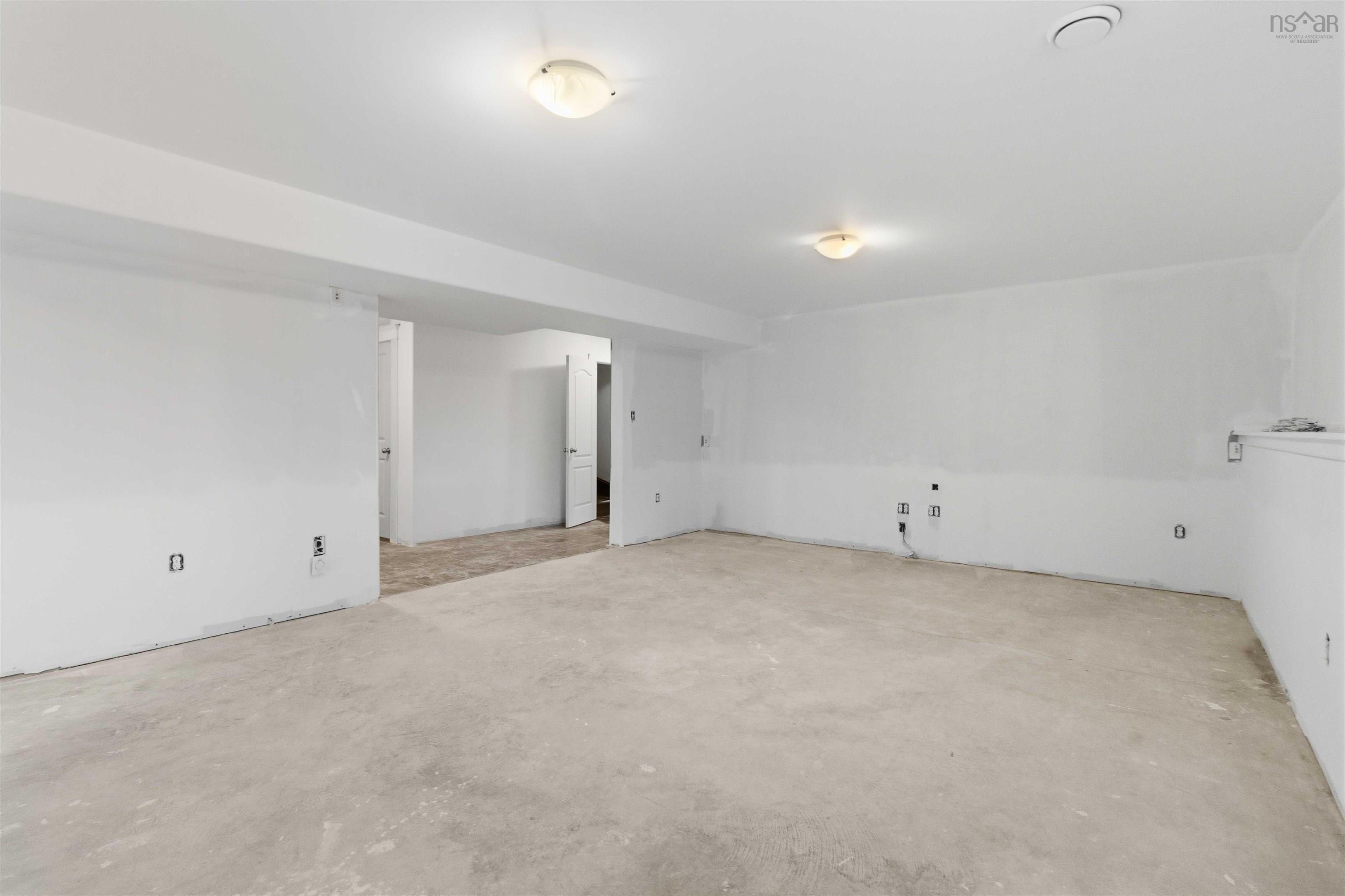 $605,000.00: 4 Carriage Lane, Enfield