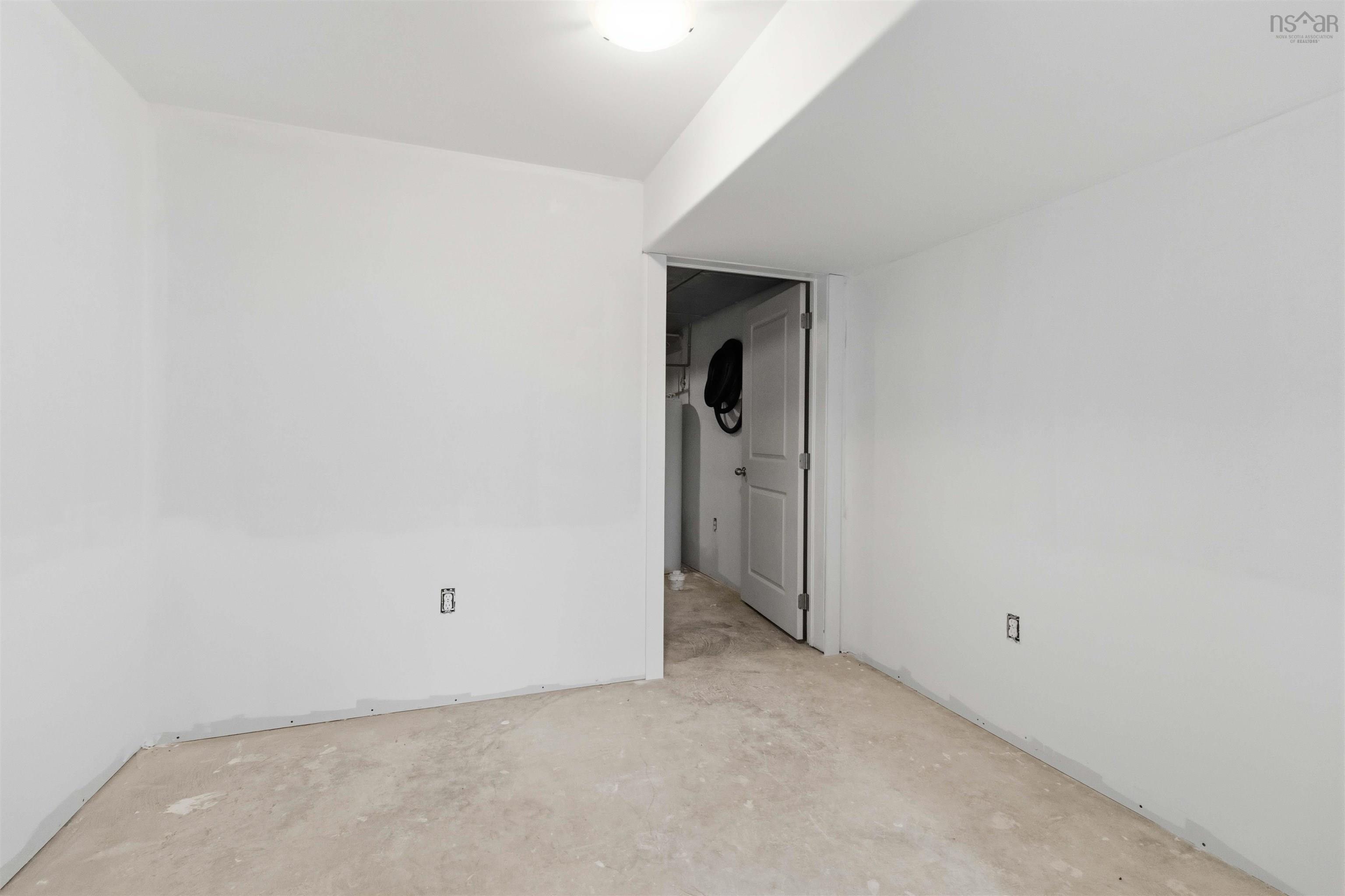 $605,000.00: 4 Carriage Lane, Enfield
