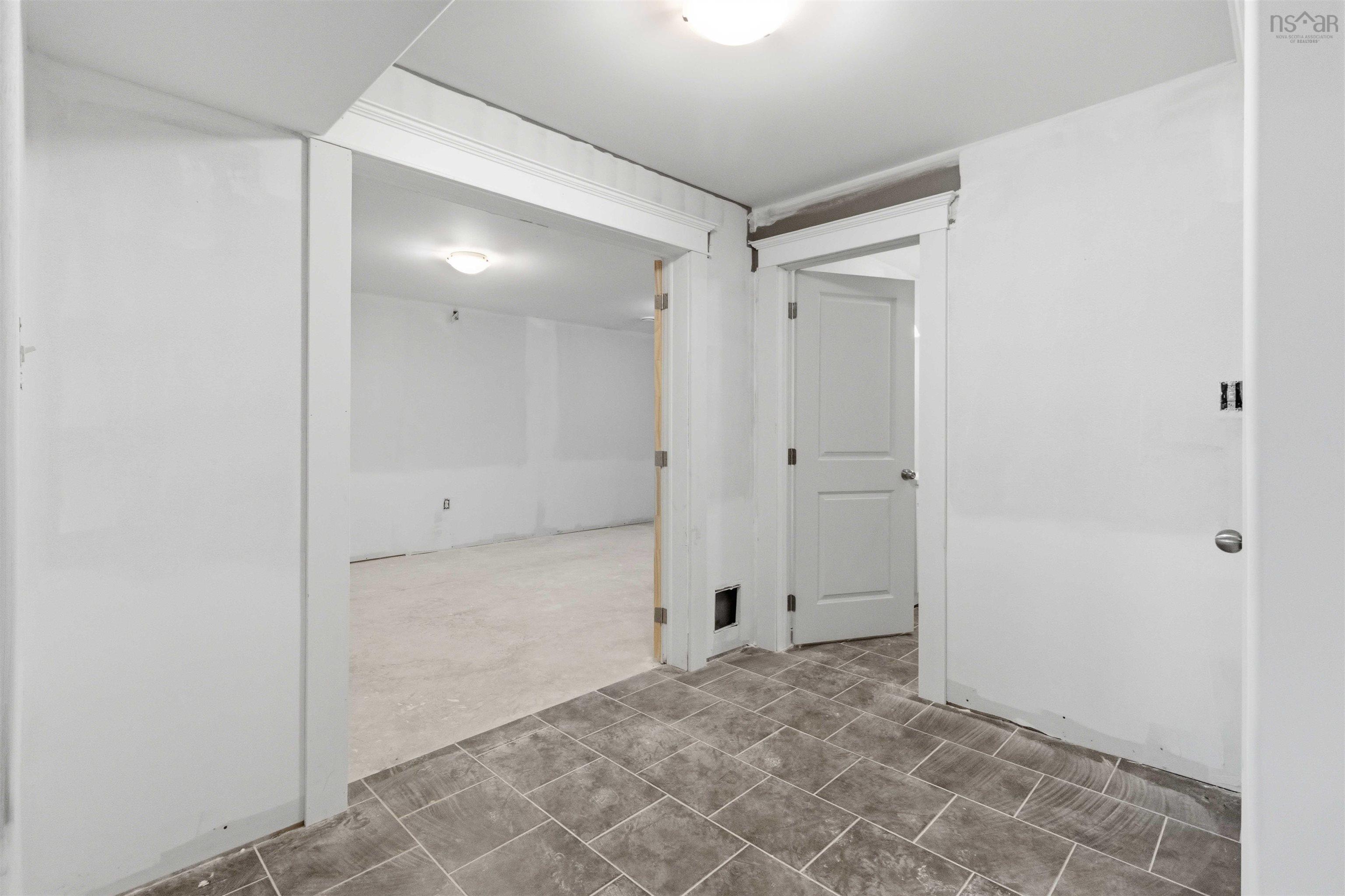 $605,000.00: 4 Carriage Lane, Enfield