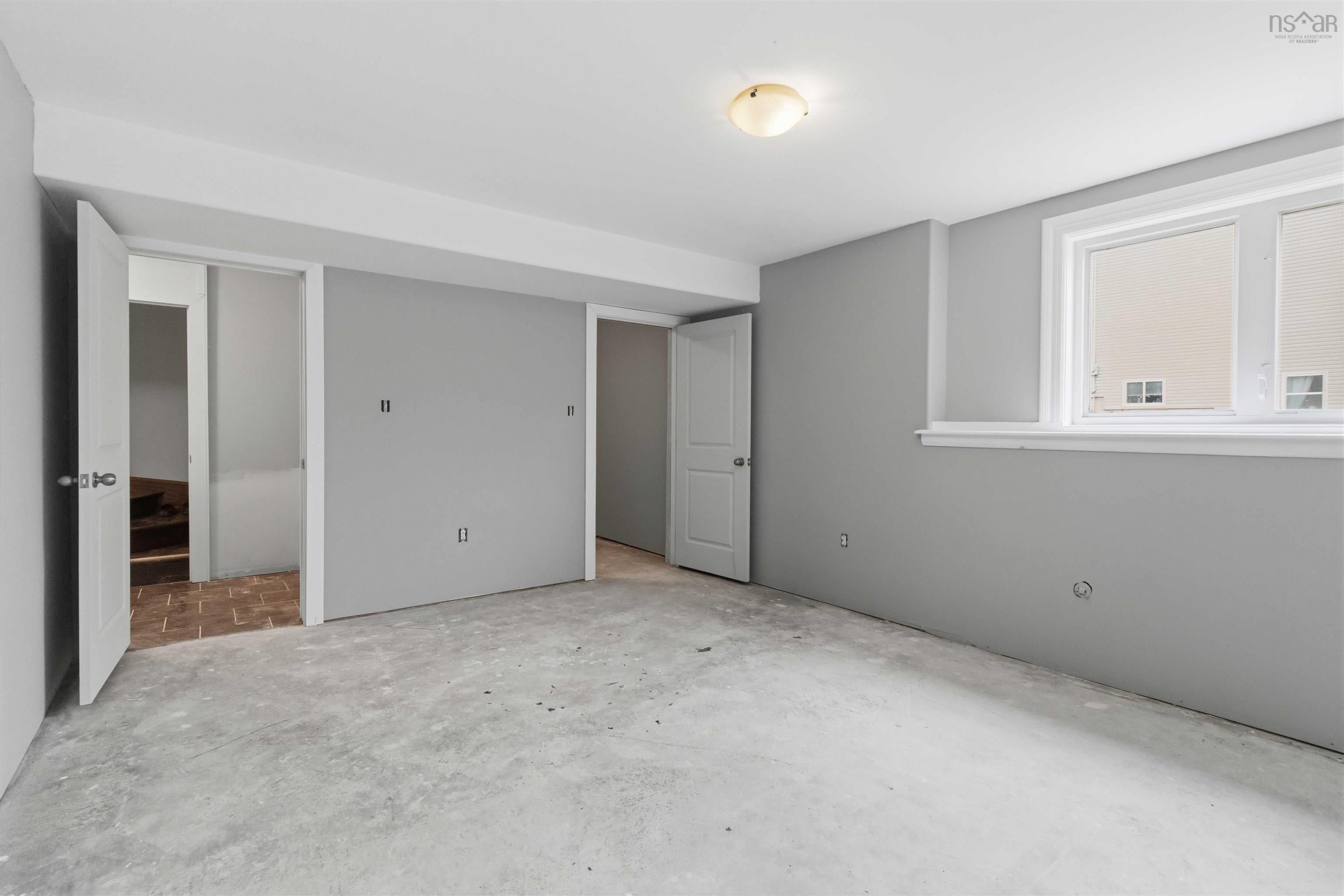 $605,000.00: 4 Carriage Lane, Enfield