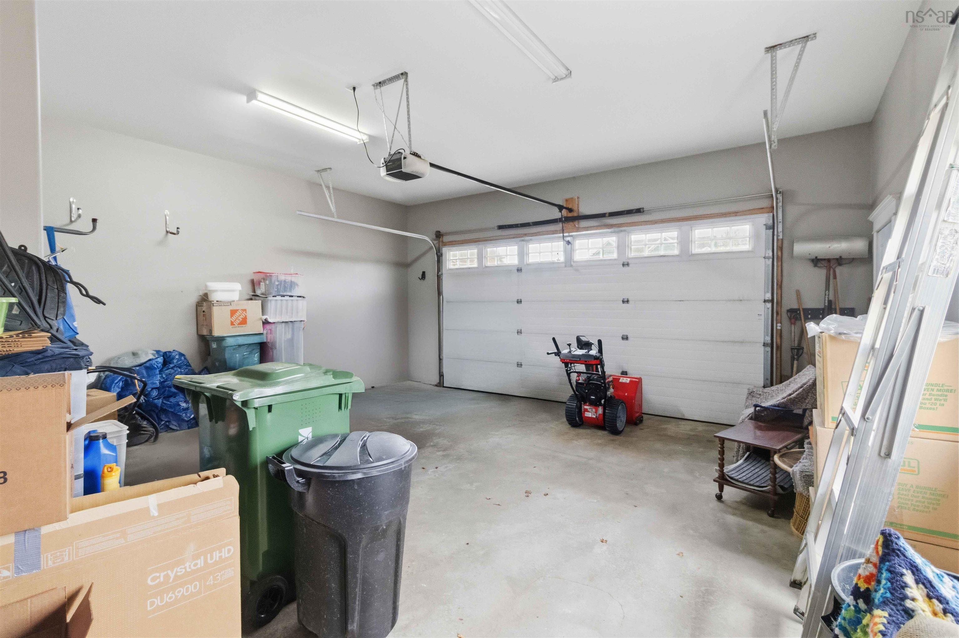 $605,000.00: 4 Carriage Lane, Enfield
