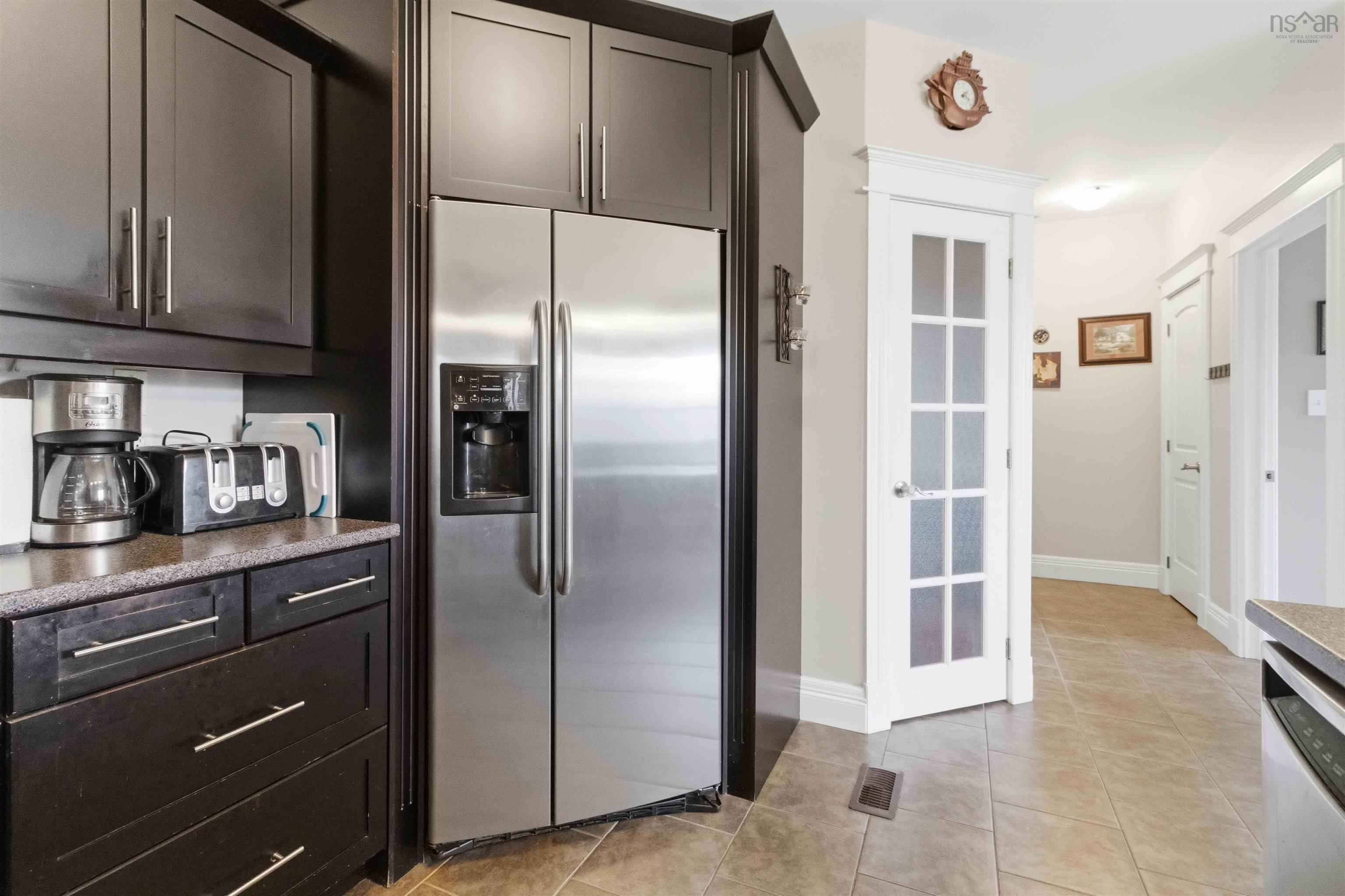 $605,000.00: 4 Carriage Lane, Enfield