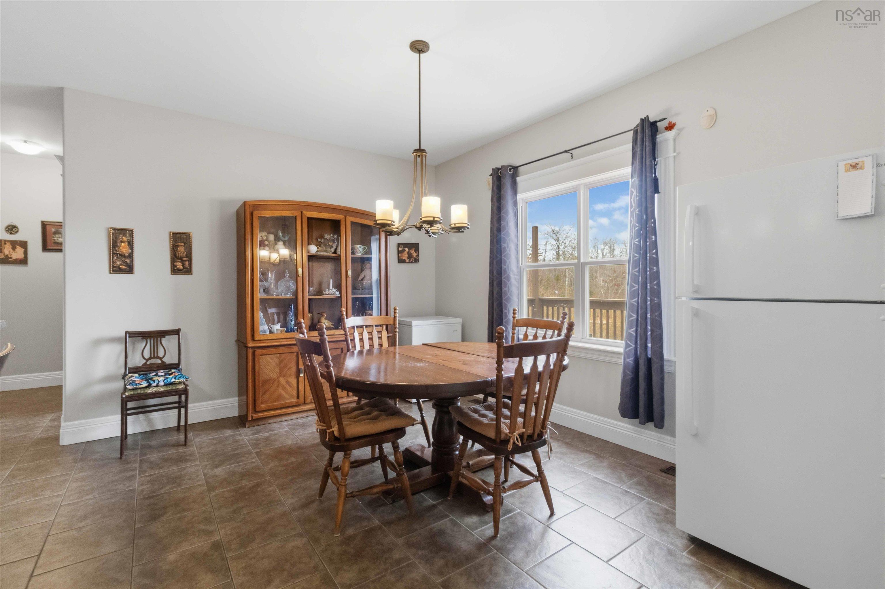 $605,000.00: 4 Carriage Lane, Enfield