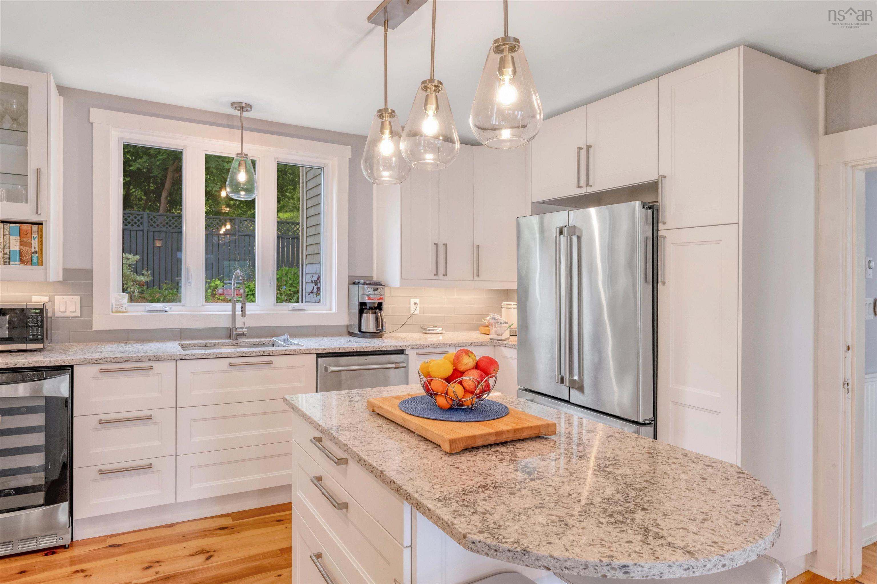 $849,000.00: 958 Main Street, Mahone Bay