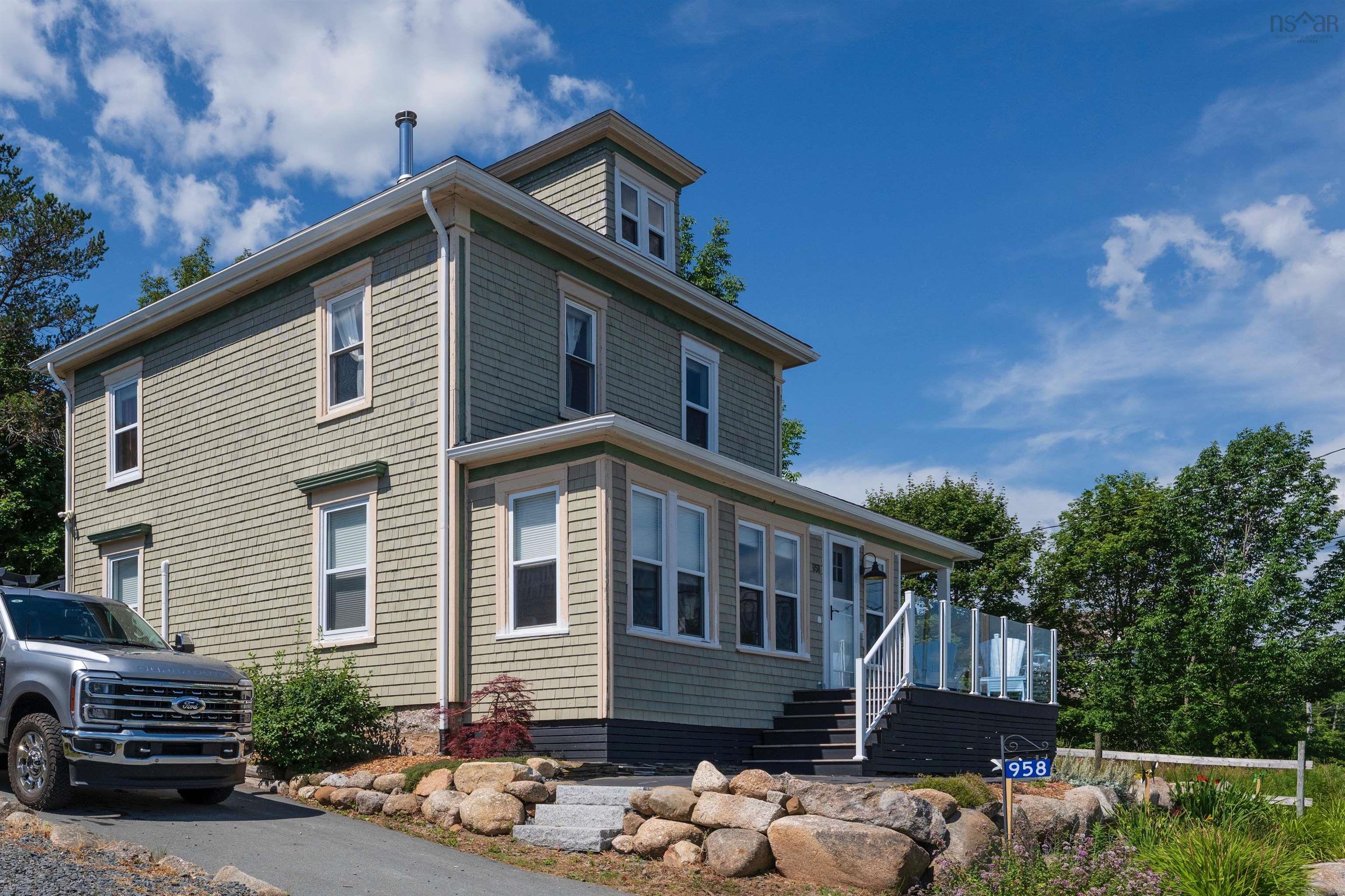 $849,000.00: 958 Main Street, Mahone Bay
