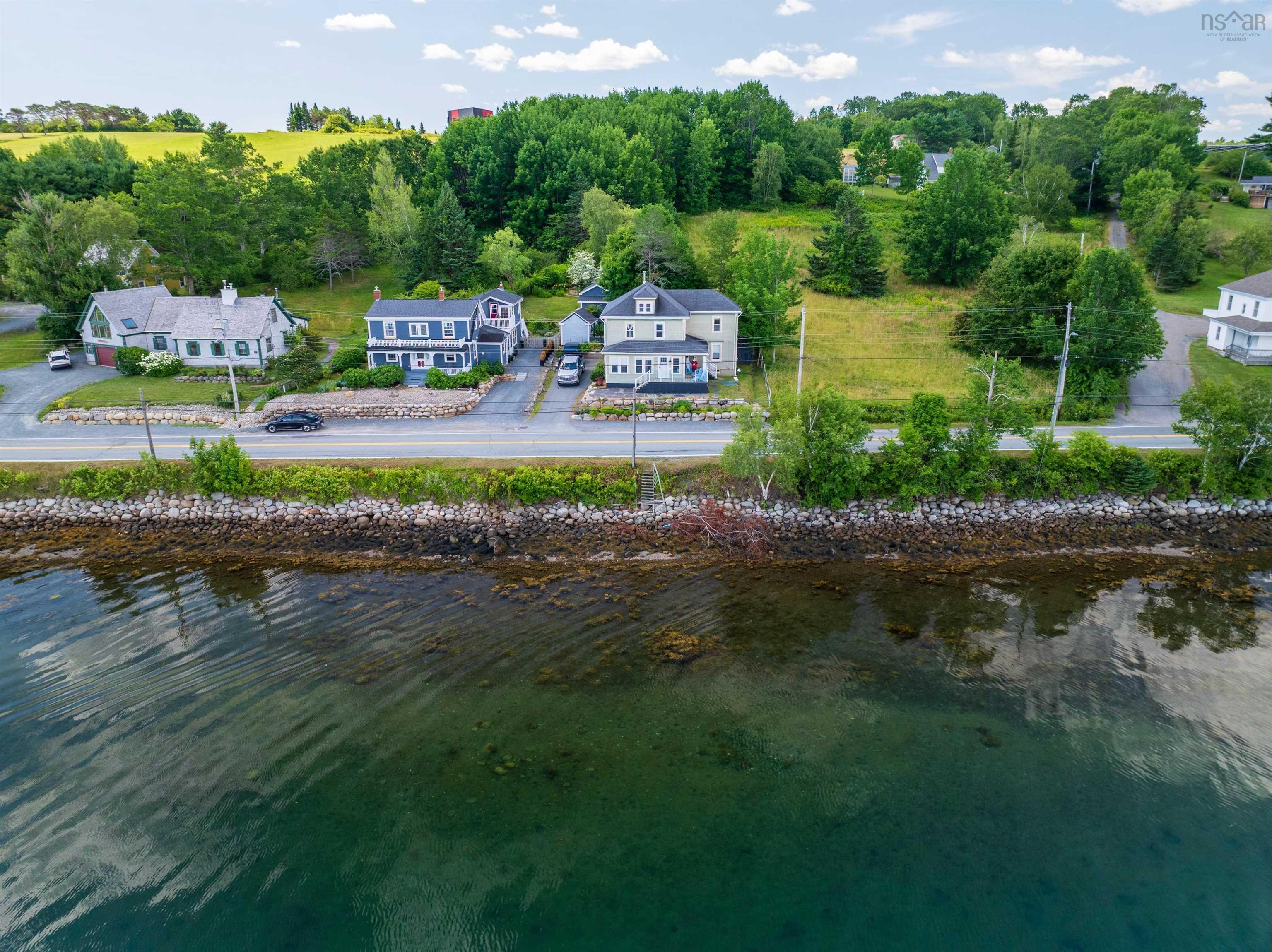 $849,000.00: 958 Main Street, Mahone Bay