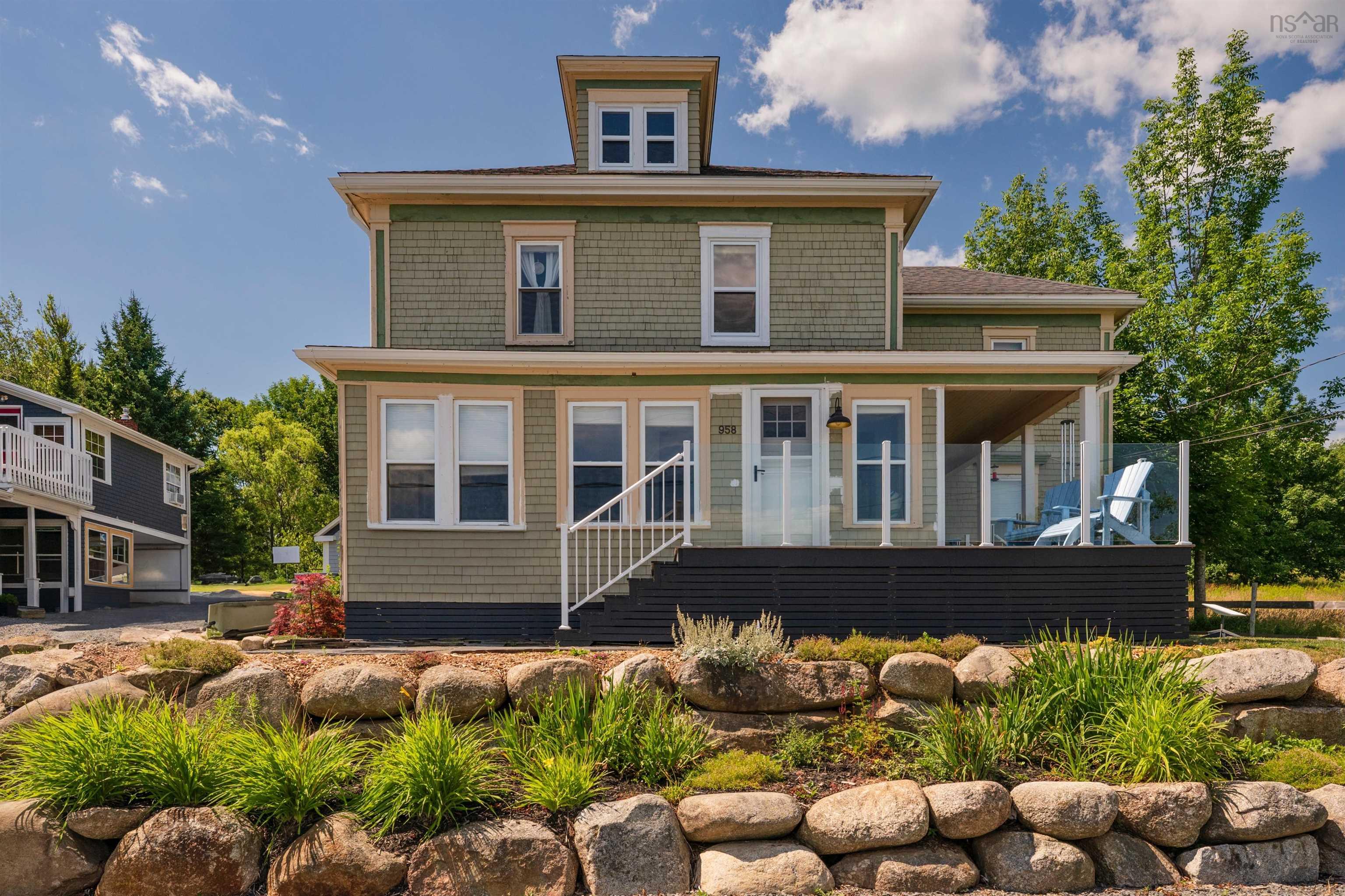 $849,000.00: 958 Main Street, Mahone Bay