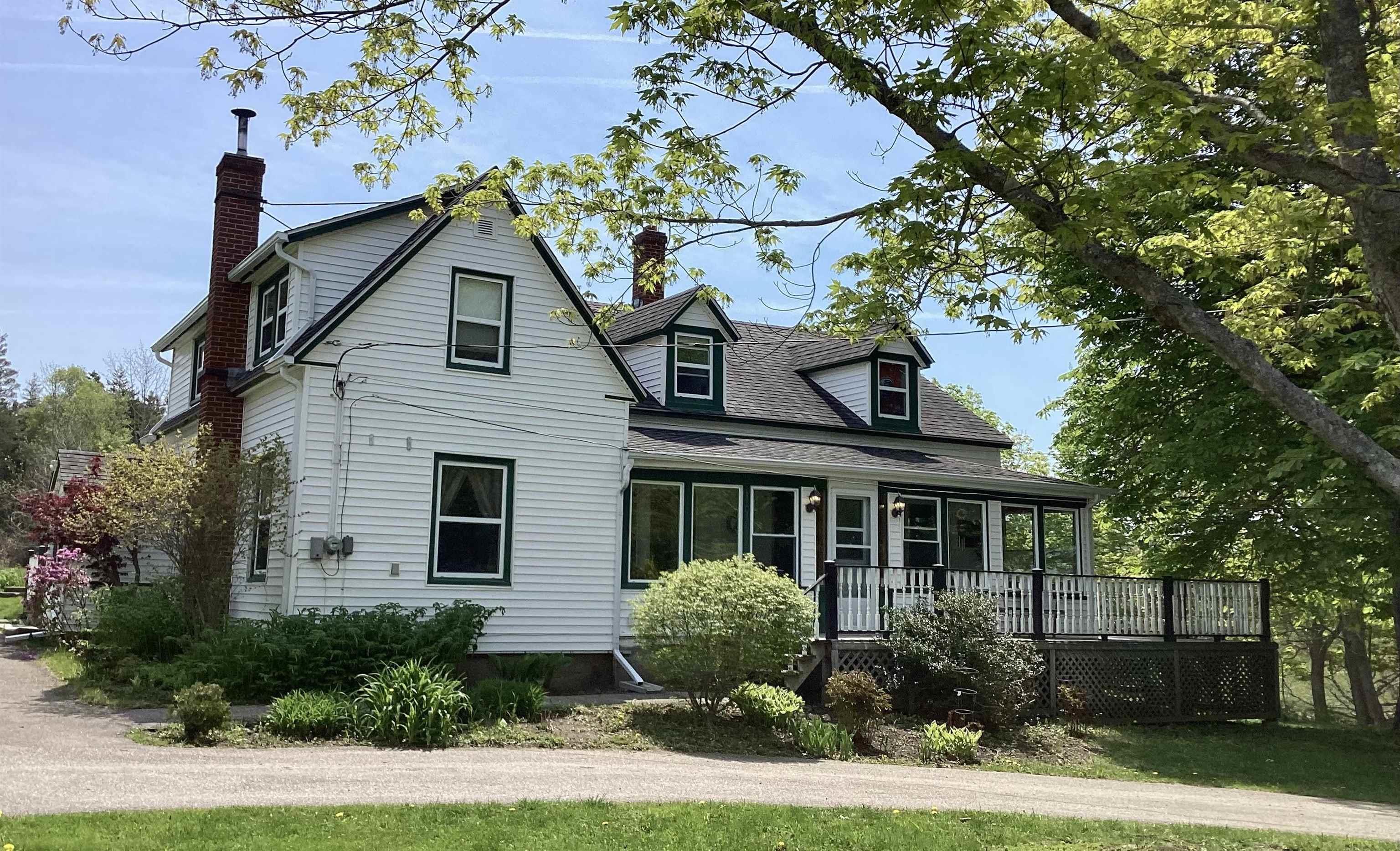 $425,000.00: 102 Old Post Road, Clementsport