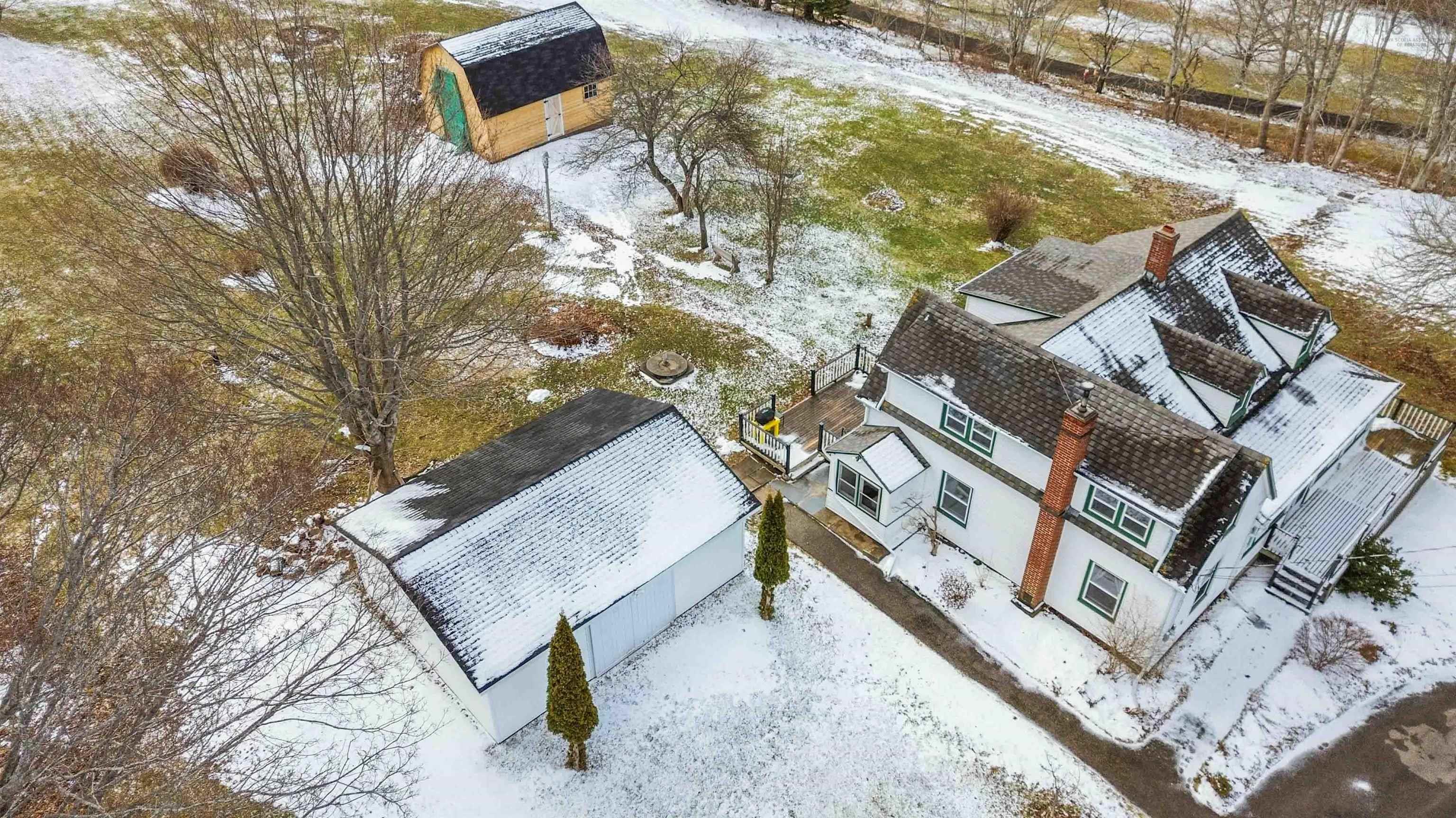 $425,000.00: 102 Old Post Road, Clementsport