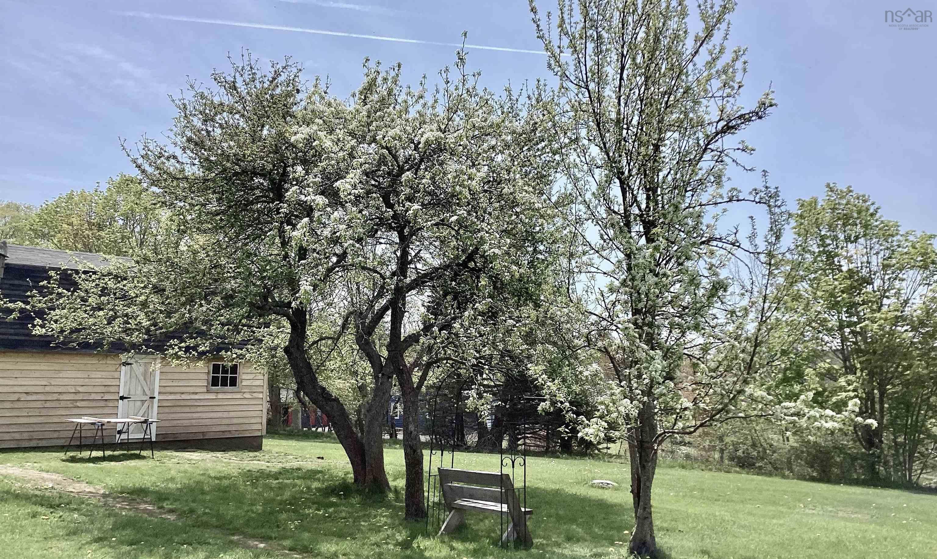 $425,000.00: 102 Old Post Road, Clementsport