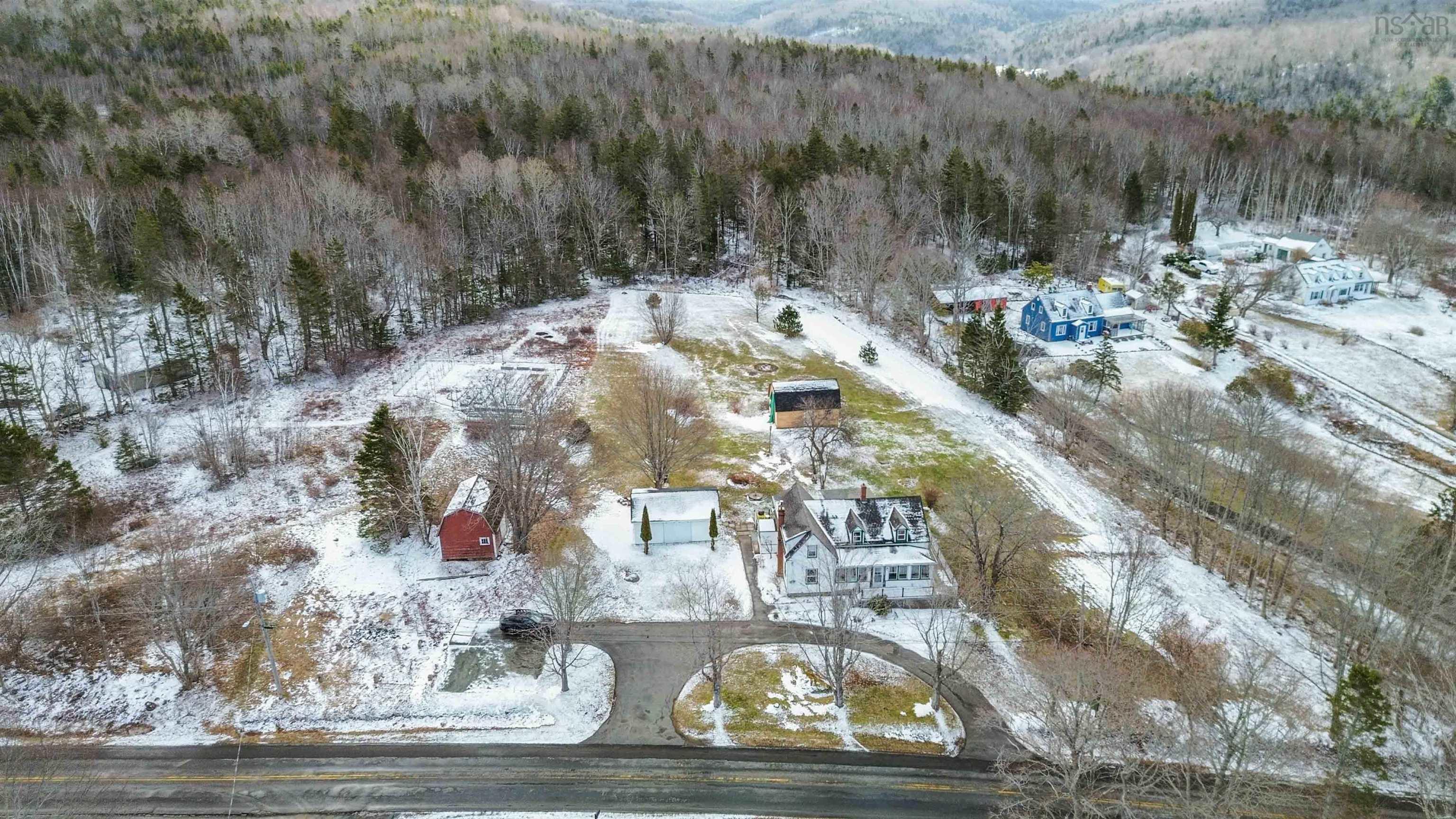 $425,000.00: 102 Old Post Road, Clementsport