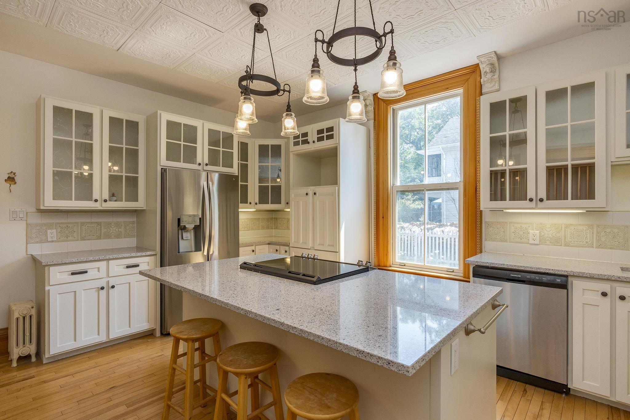 $865,000.00: 446 St George Street, Annapolis Royal