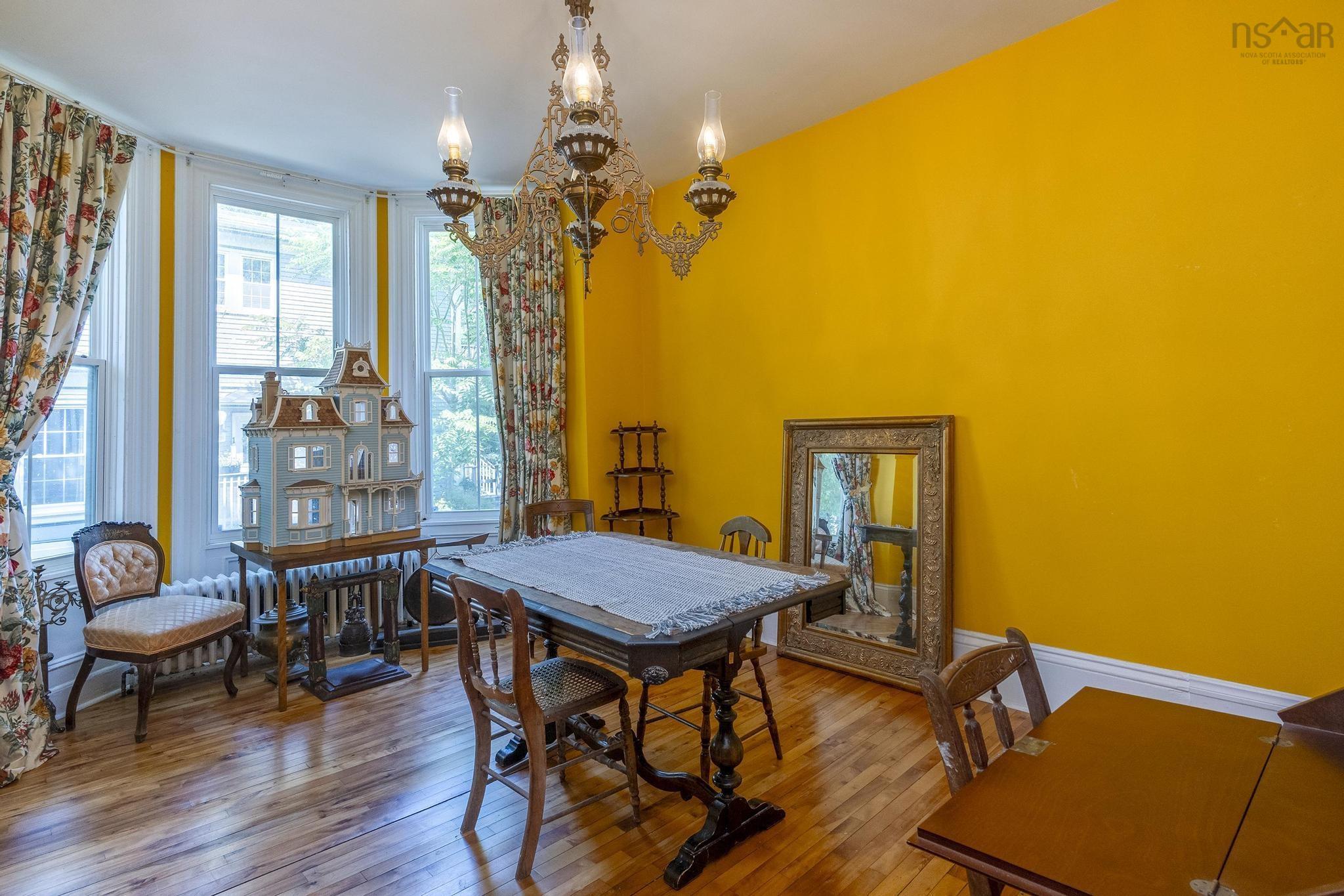 $865,000.00: 446 St George Street, Annapolis Royal