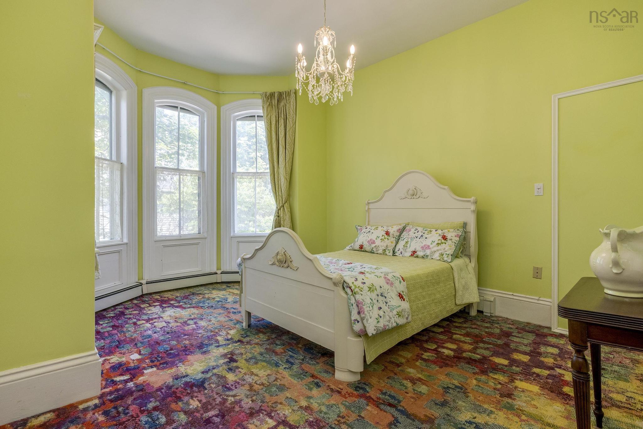 $865,000.00: 446 St George Street, Annapolis Royal