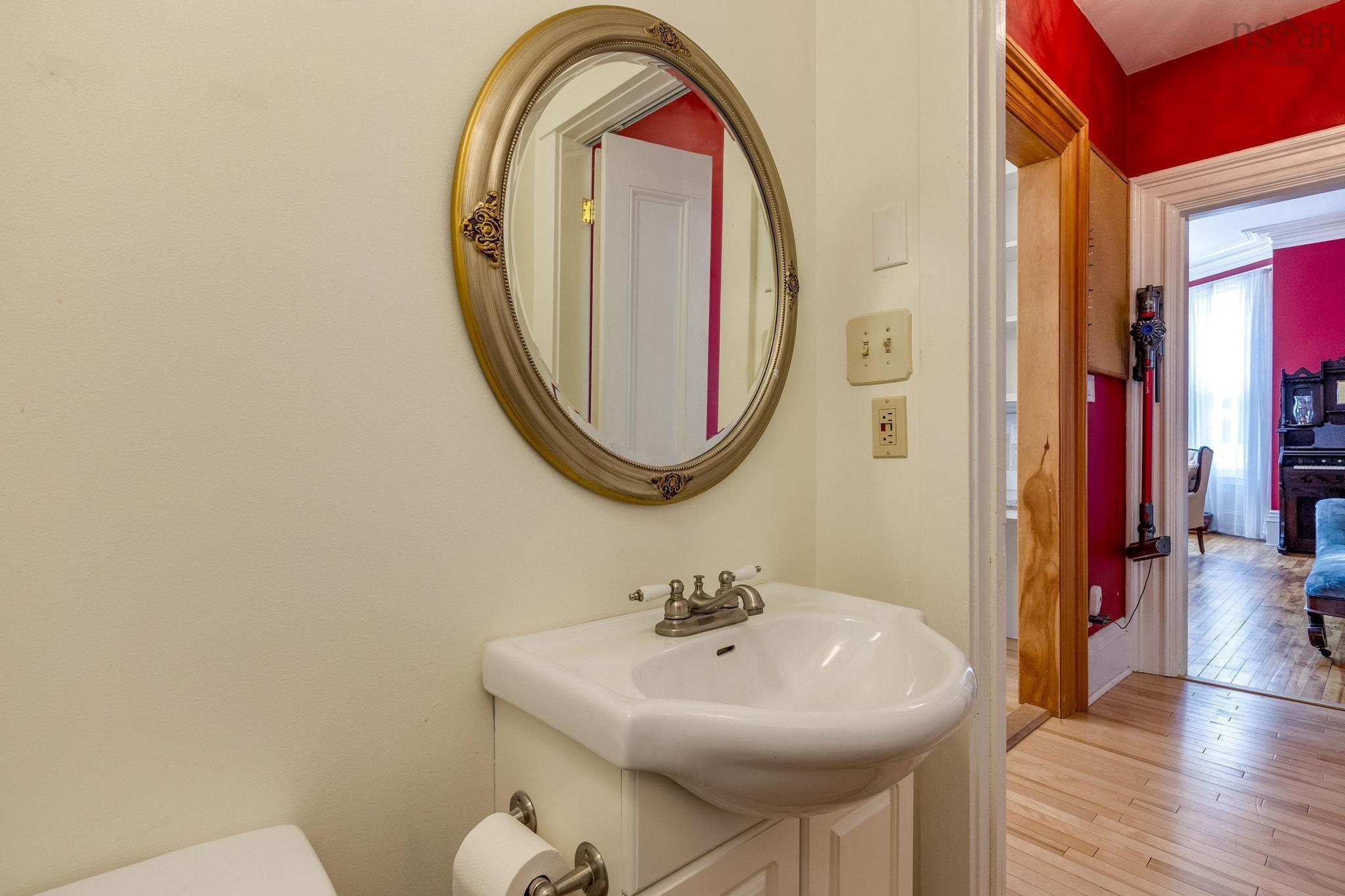 $865,000.00: 446 St George Street, Annapolis Royal