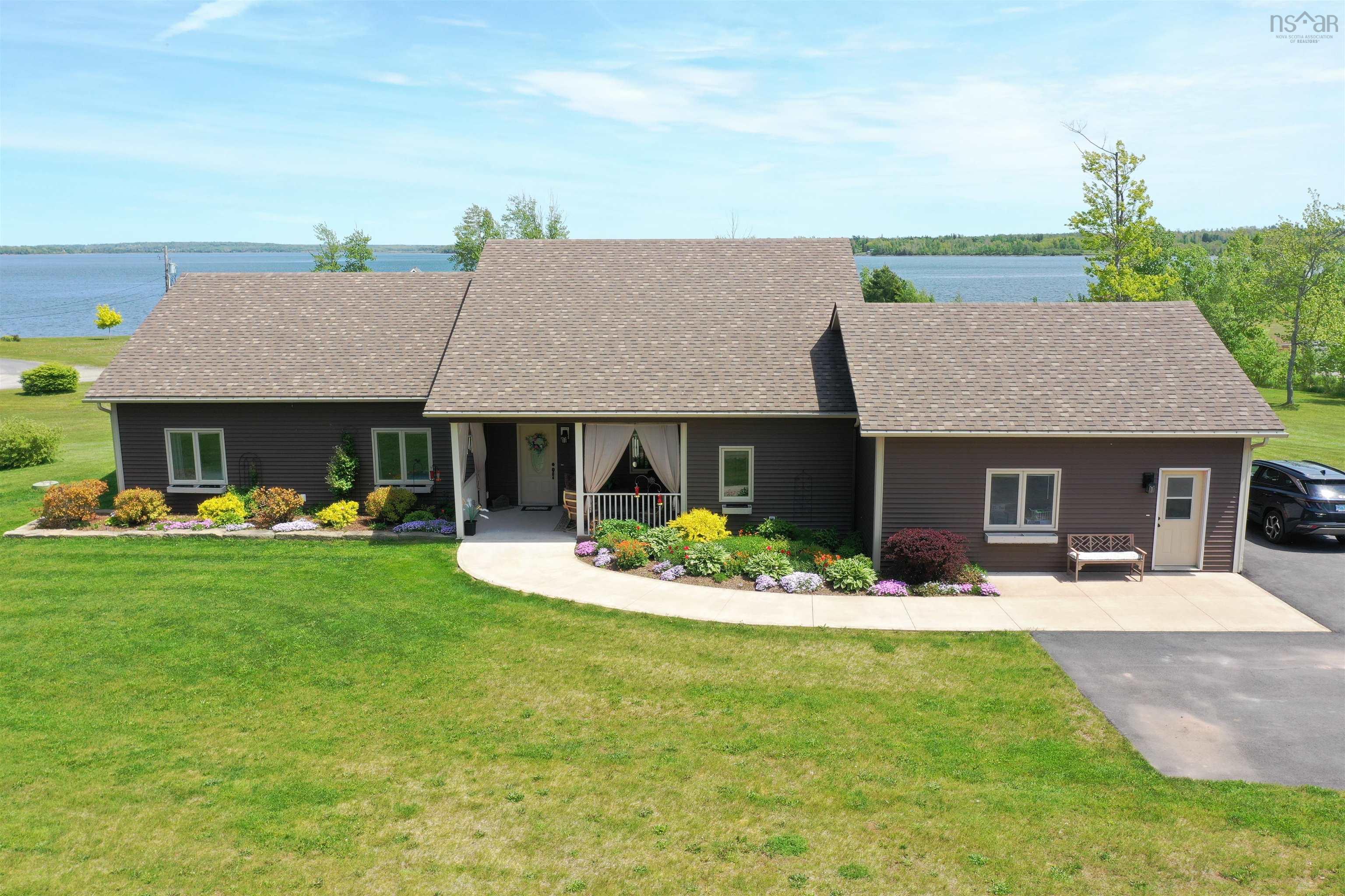 $749,900.00: 2162 Highway 376, Lyons Brook