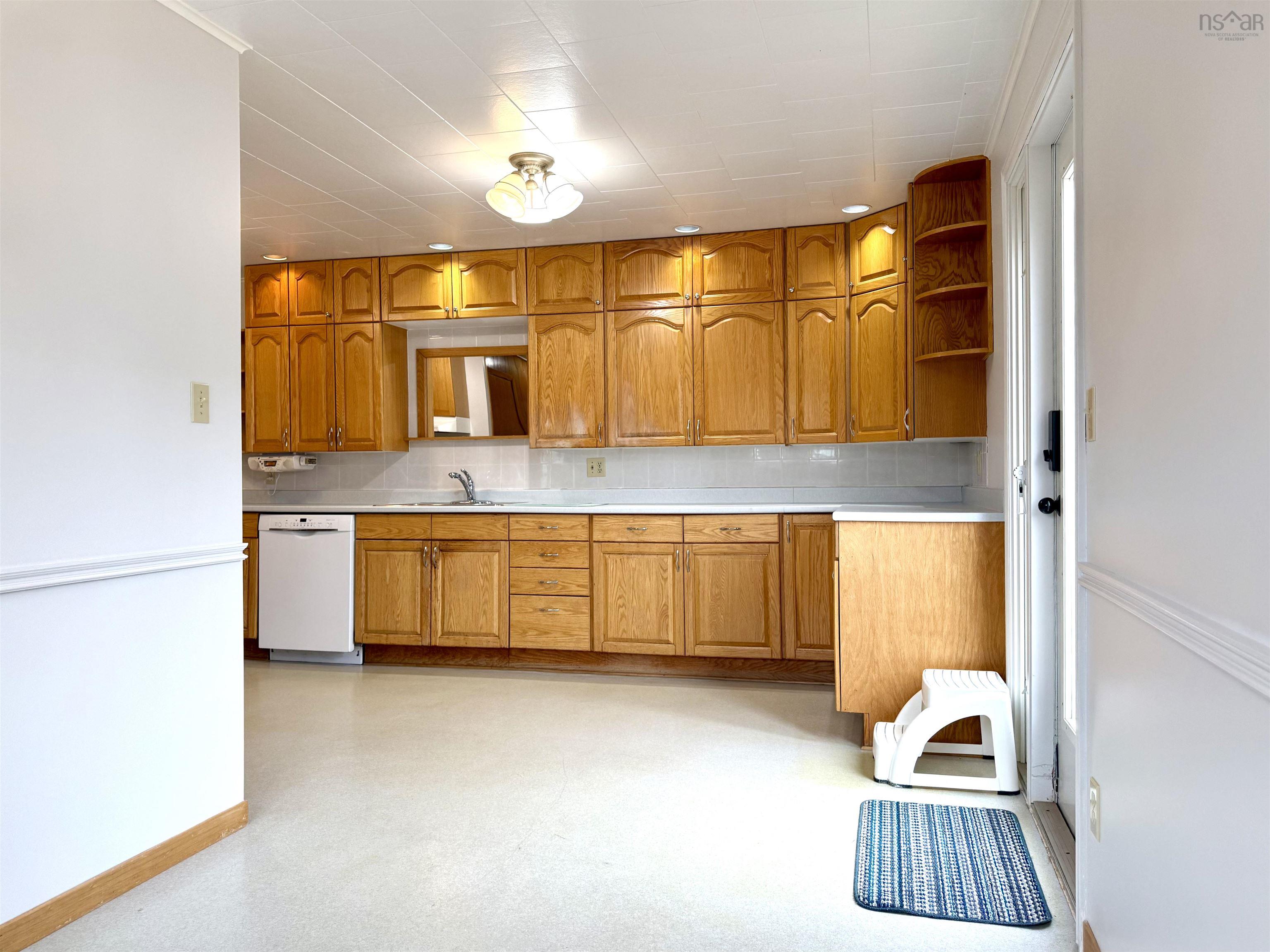 $229,900.00: 8 Standish Street, West Amherst