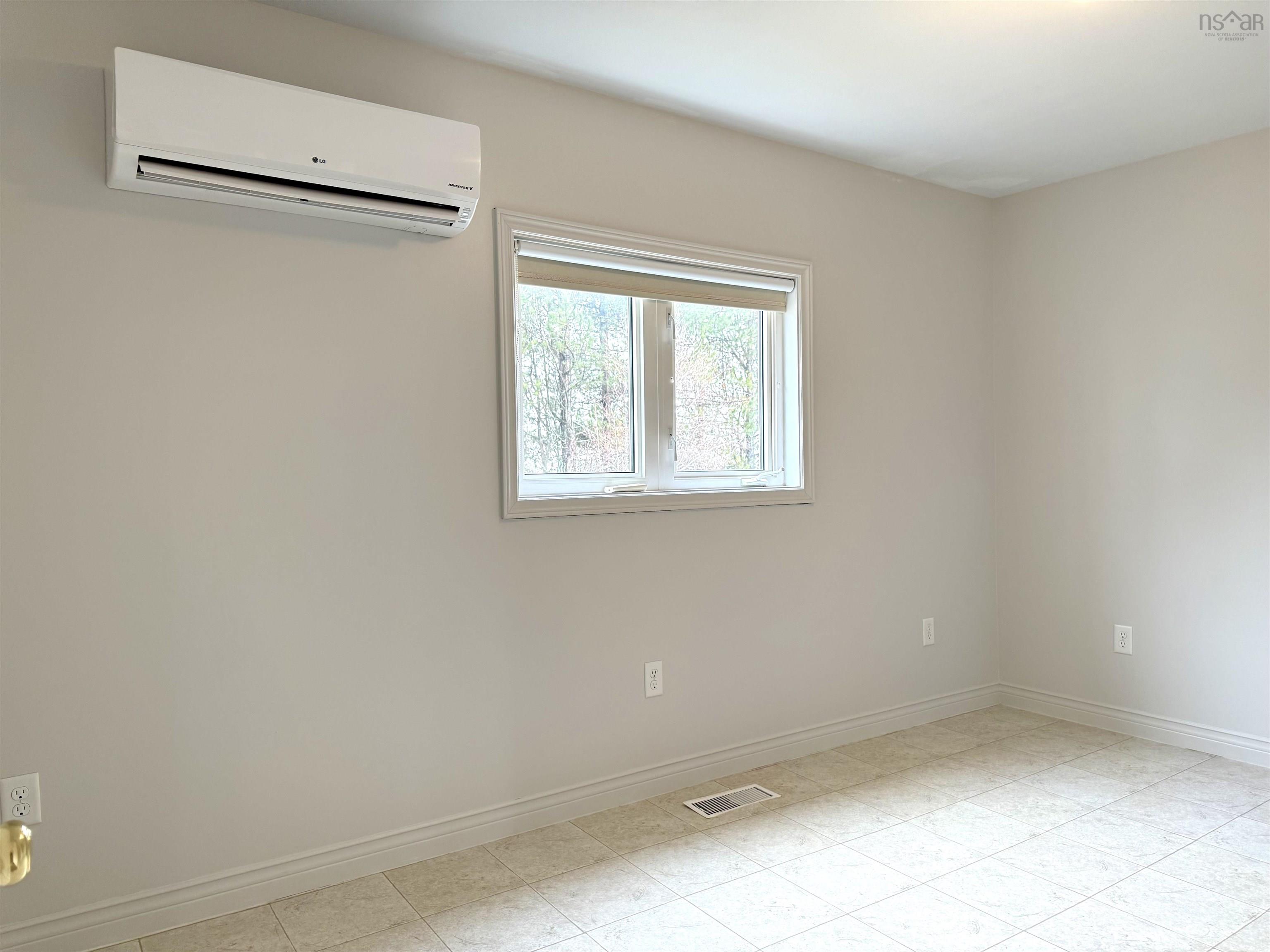 $229,900.00: 8 Standish Street, West Amherst