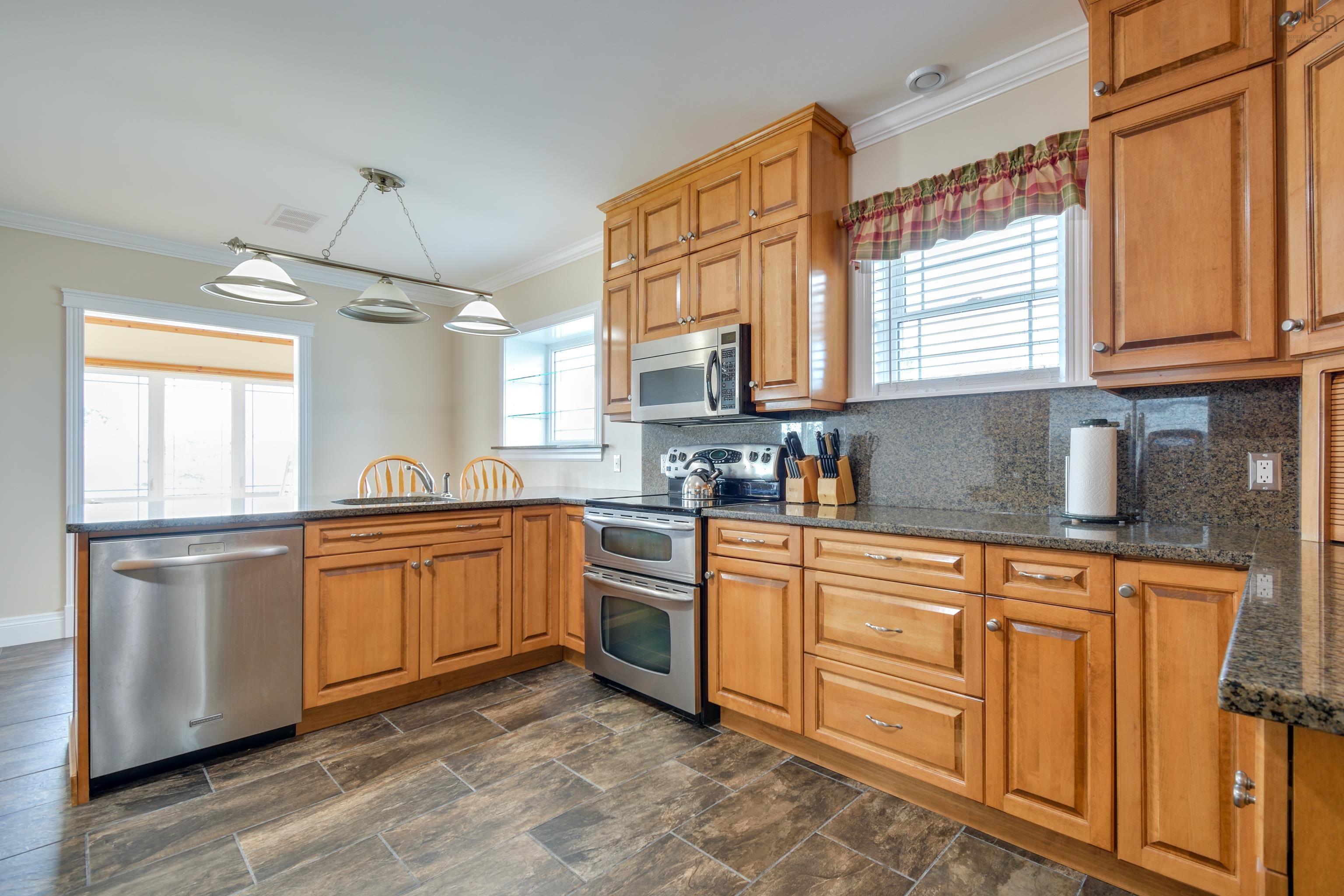 $1,450,000.00: 485&489 Maple Drive, Cape George