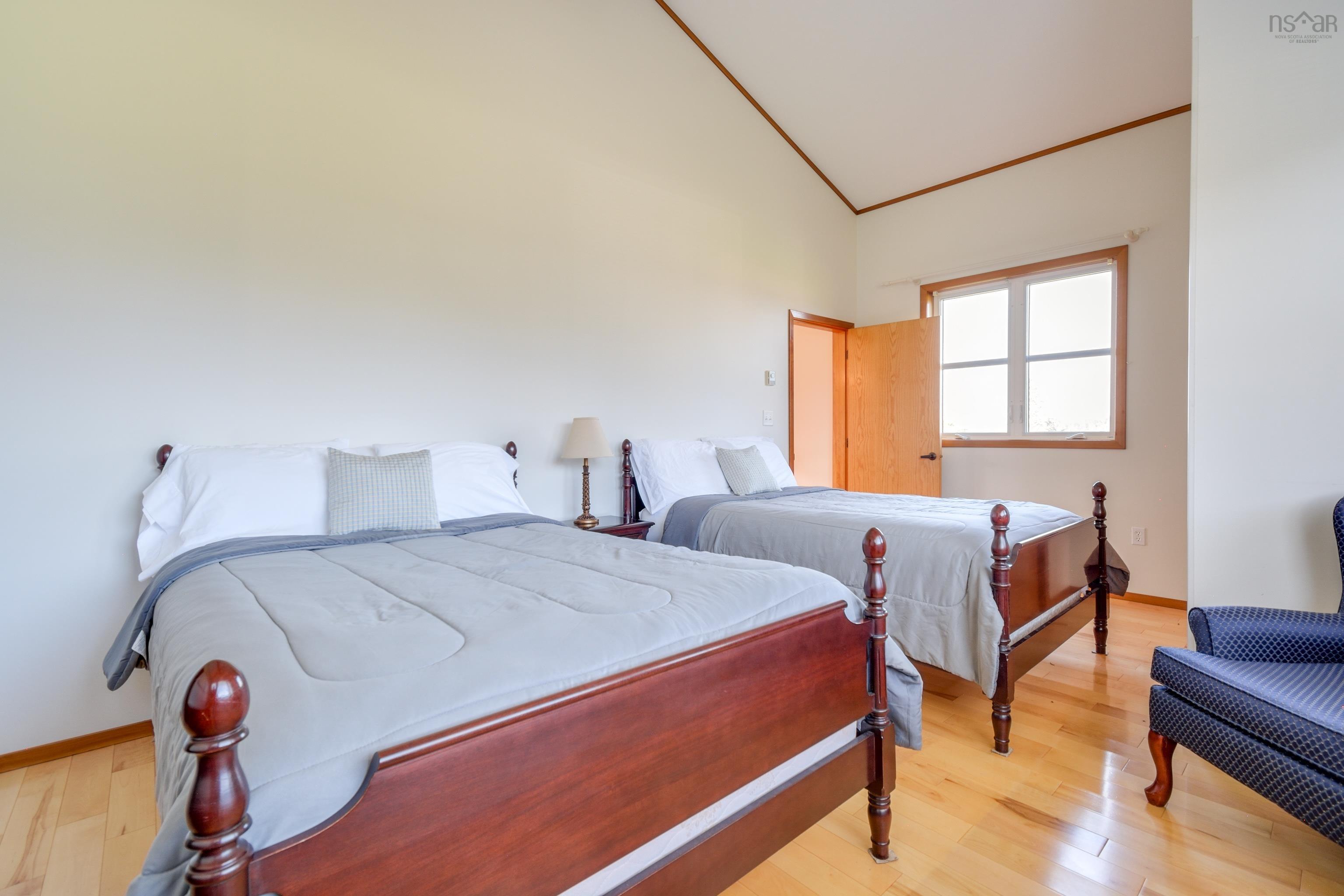 $1,450,000.00: 485&489 Maple Drive, Cape George