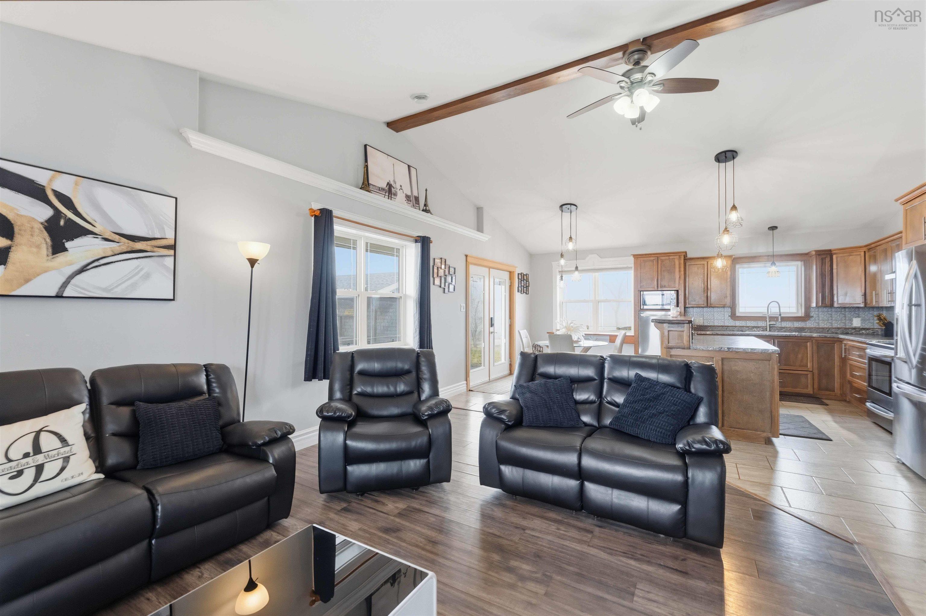 $474,000.00: 1476 Highway 360, Garland
