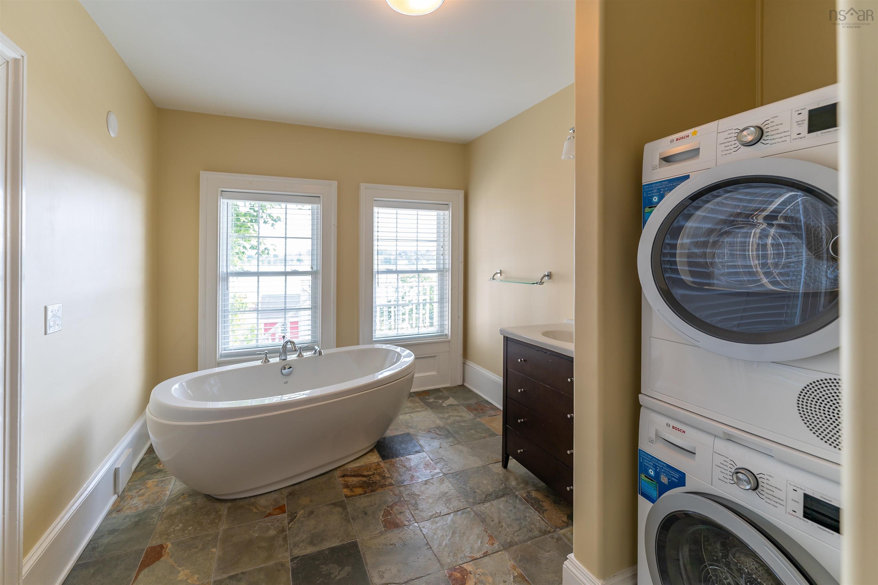$765,000.00: 44 Montague Street, Lunenburg