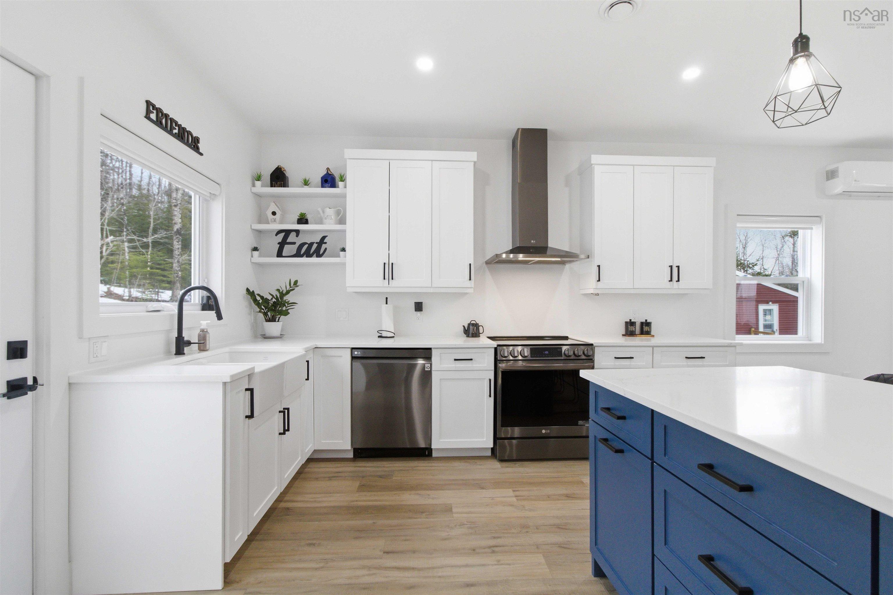 $879,000.00: 30 Cove Road, East Uniacke