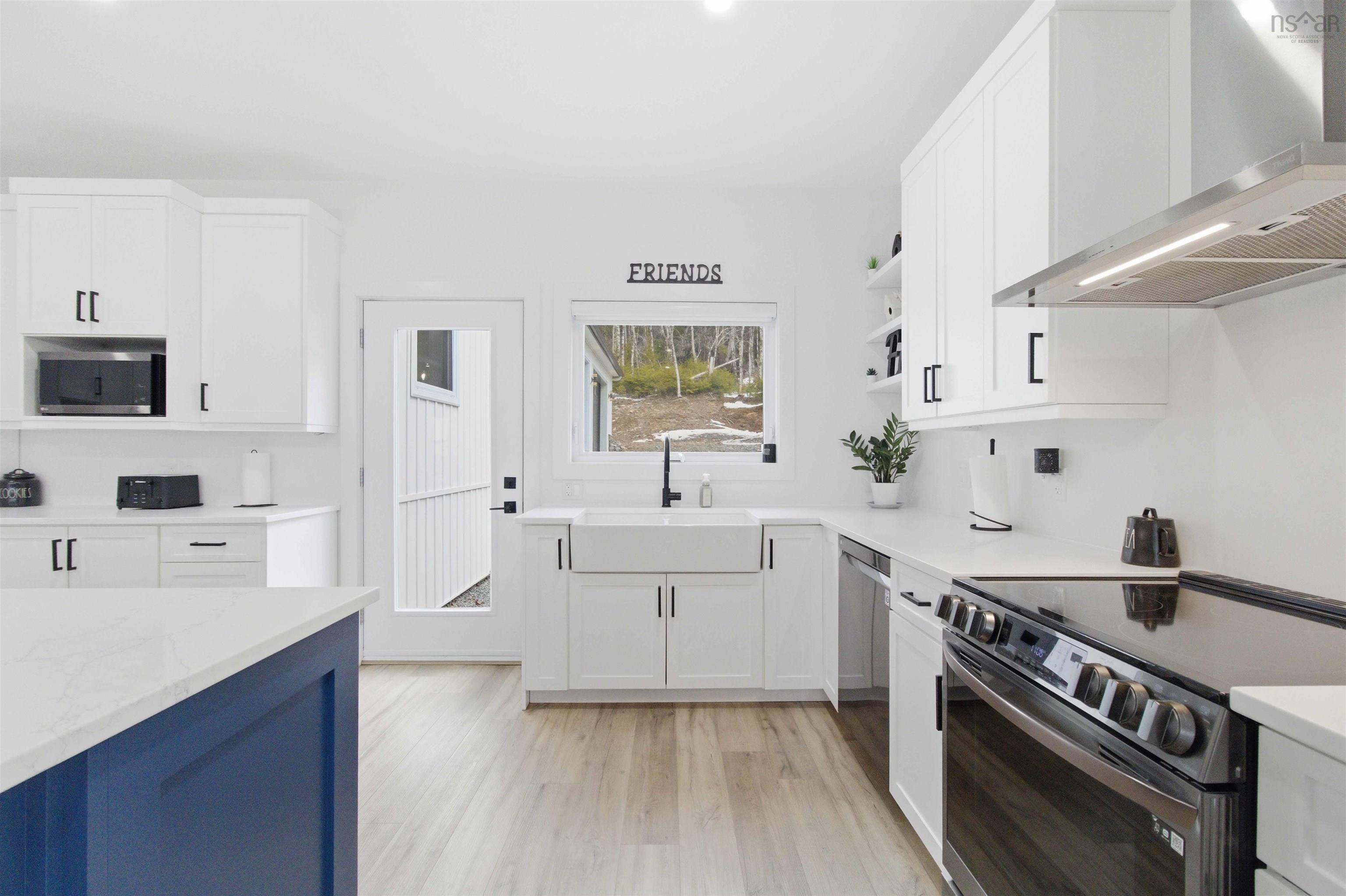 $879,000.00: 30 Cove Road, East Uniacke