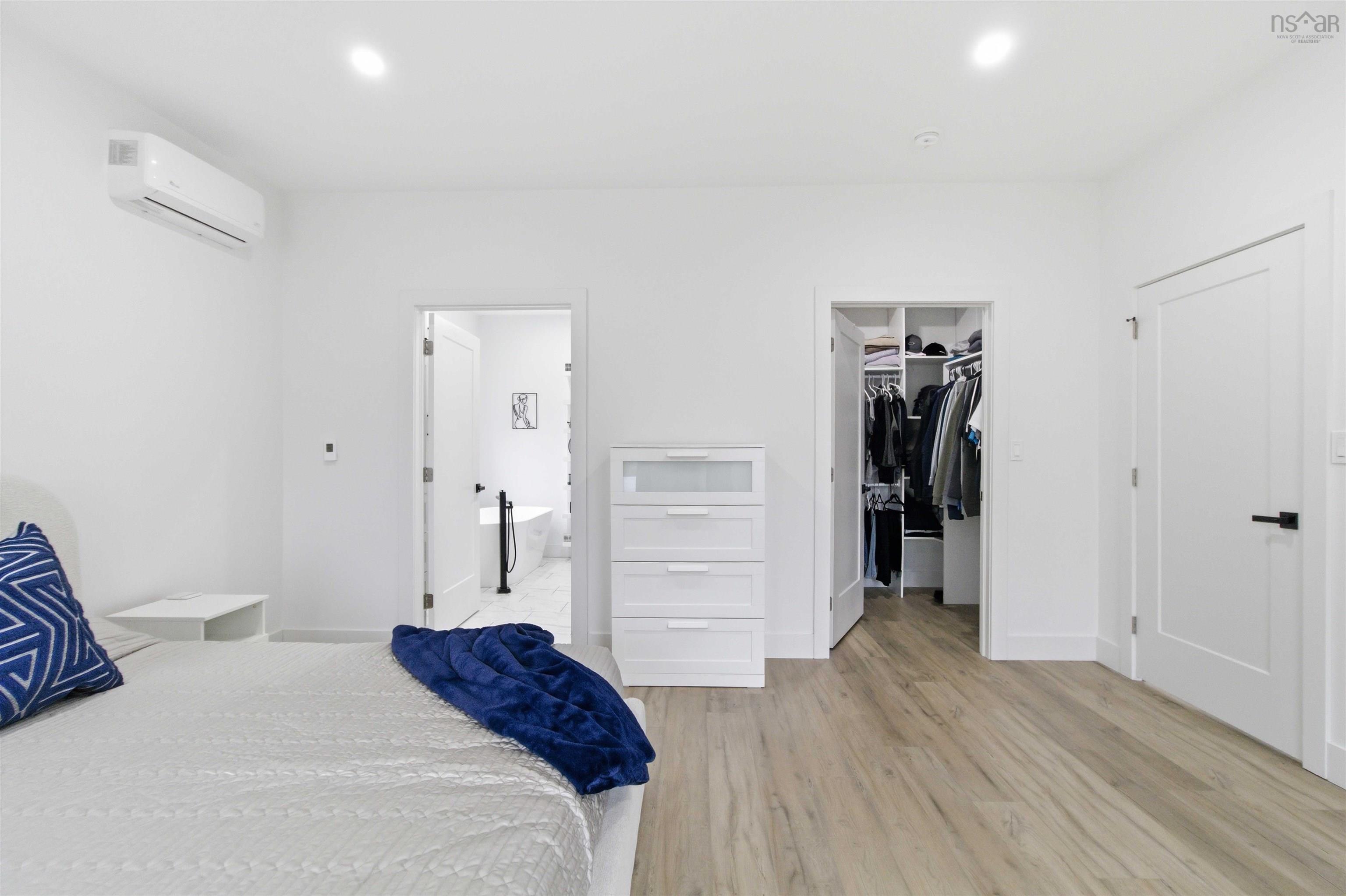 $879,000.00: 30 Cove Road, East Uniacke