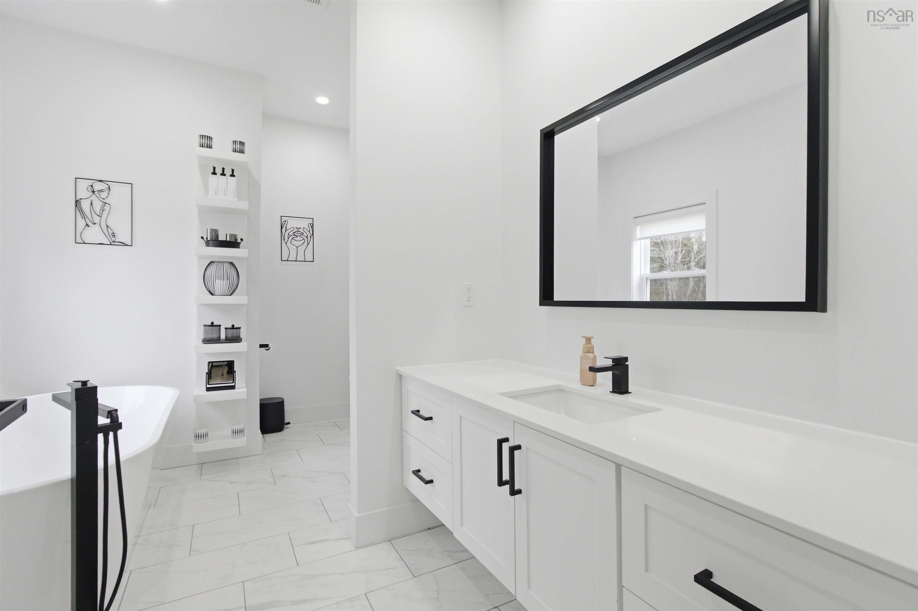 $879,000.00: 30 Cove Road, East Uniacke