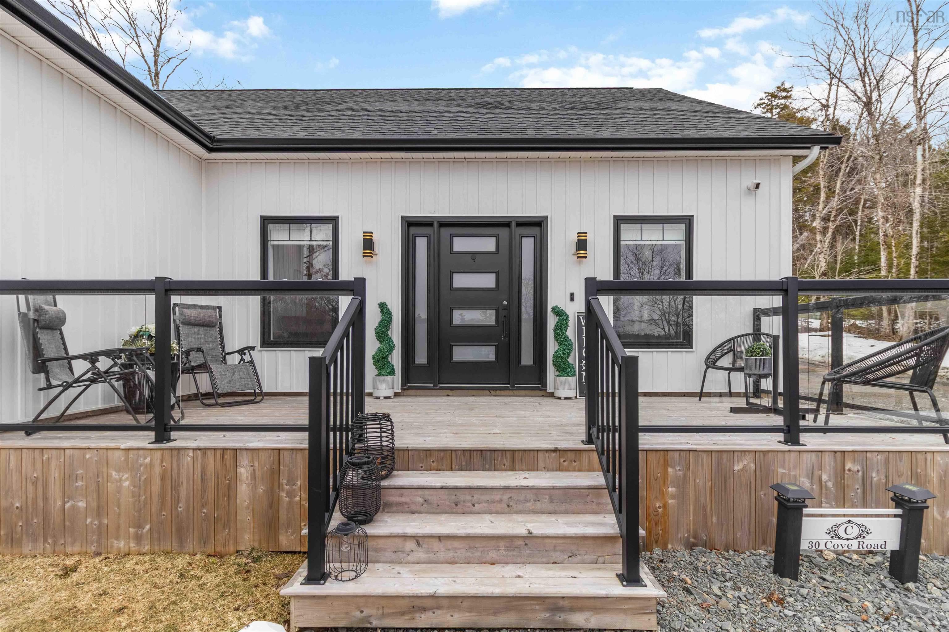 $879,000.00: 30 Cove Road, East Uniacke