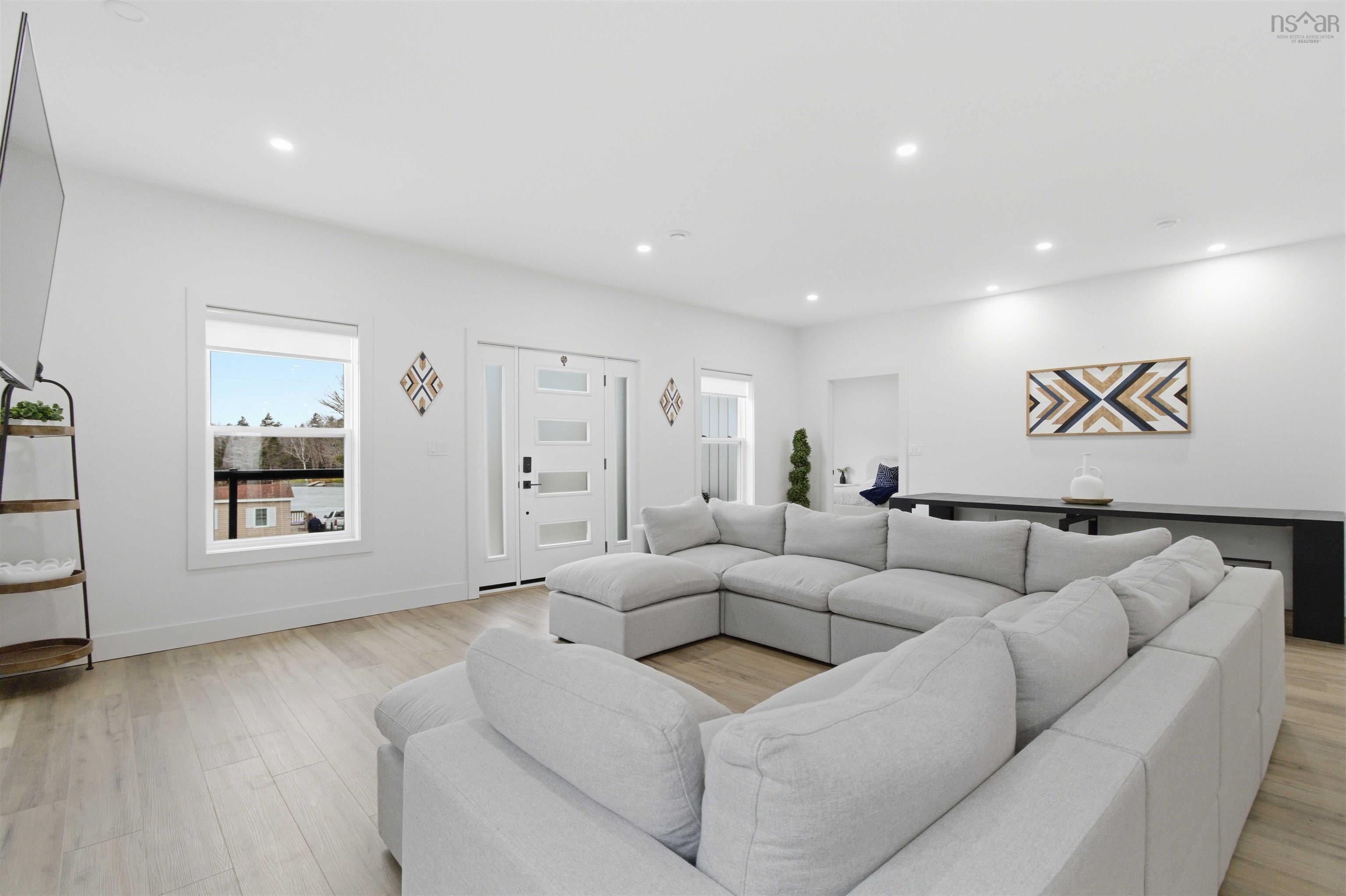 $879,000.00: 30 Cove Road, East Uniacke