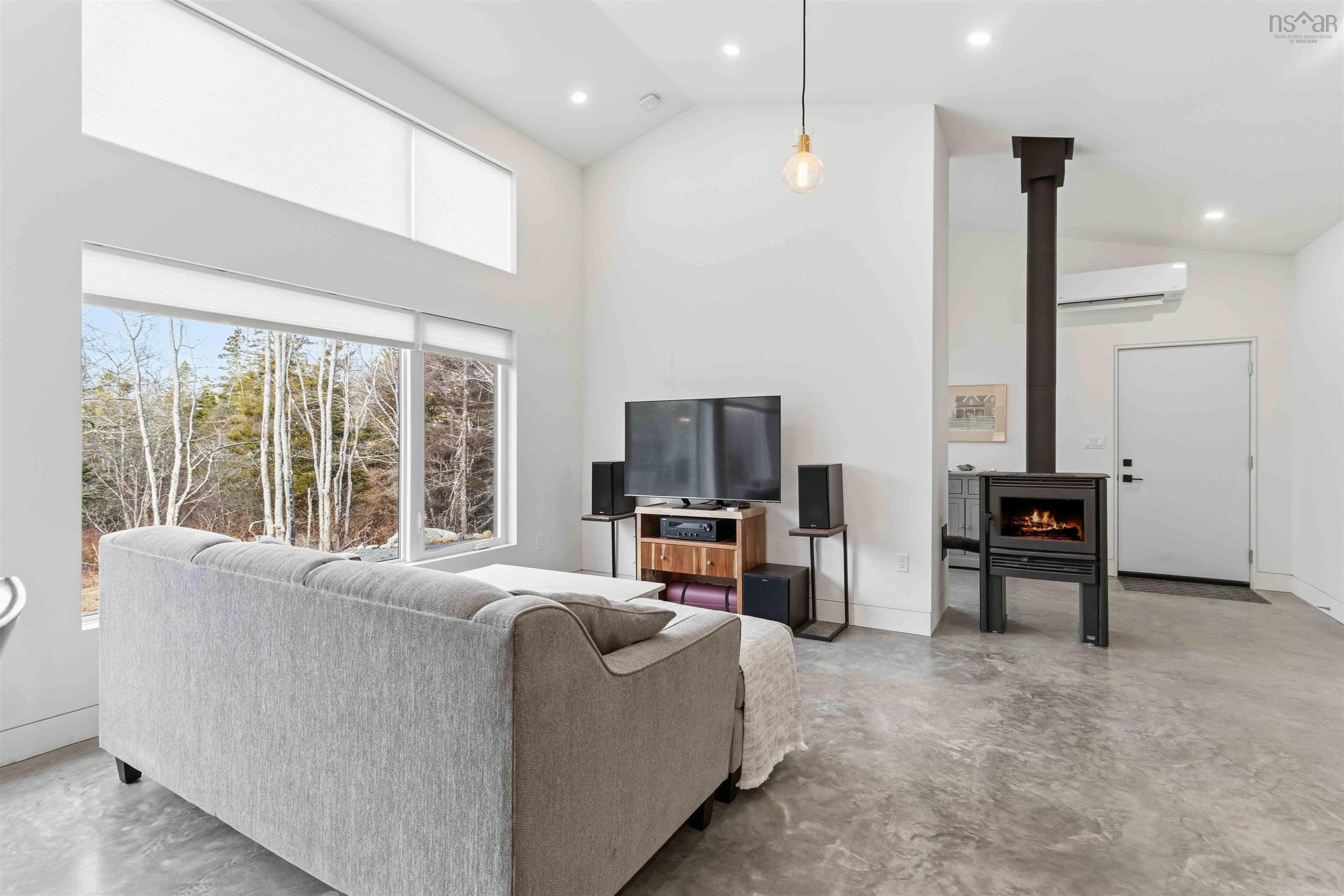 $629,900.00: 87 Golden Horizon Drive, Port Mouton