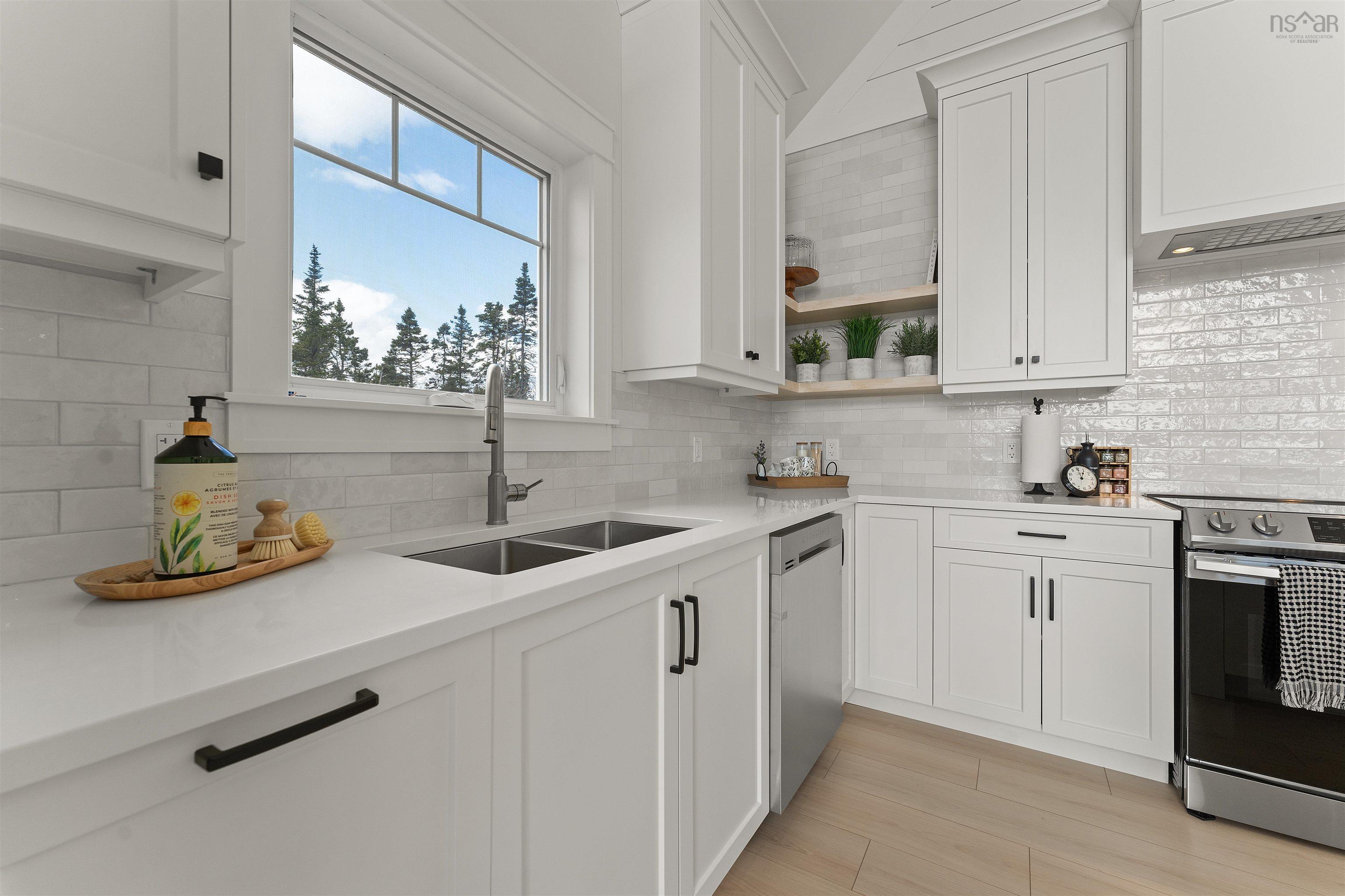 $717,000.00: 667 Shad Point Parkway, Blind Bay