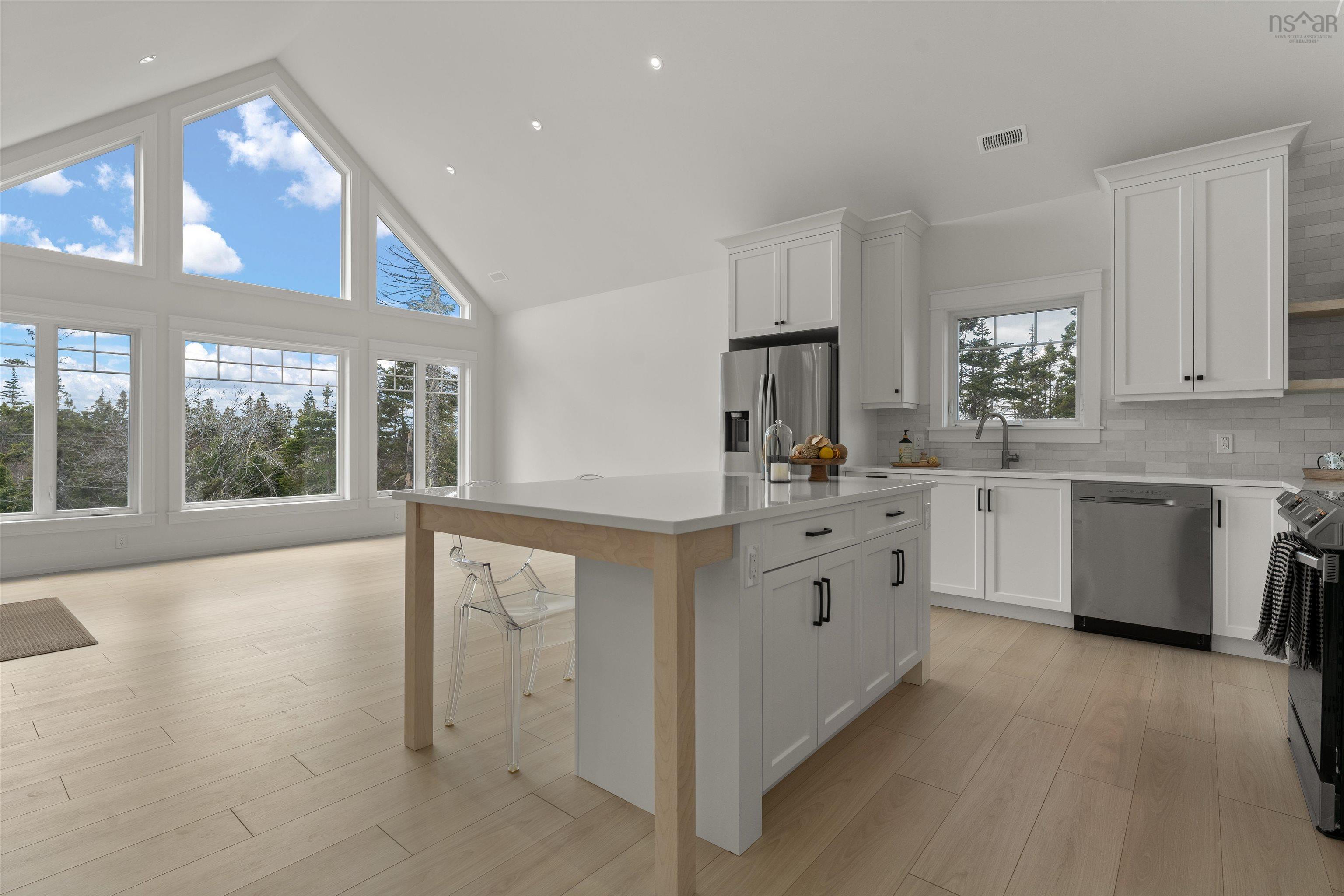 $717,000.00: 667 Shad Point Parkway, Blind Bay