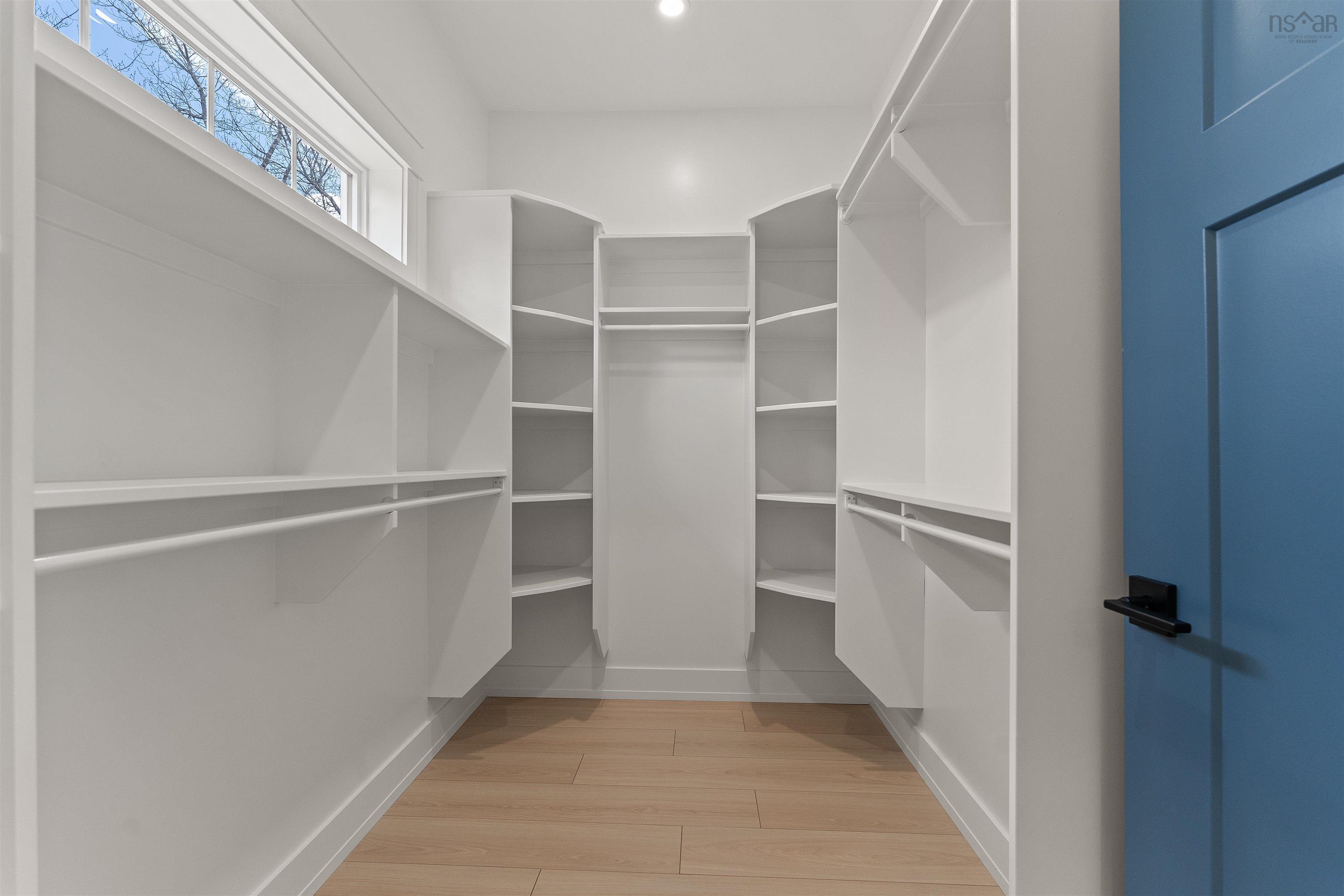 $717,000.00: 667 Shad Point Parkway, Blind Bay