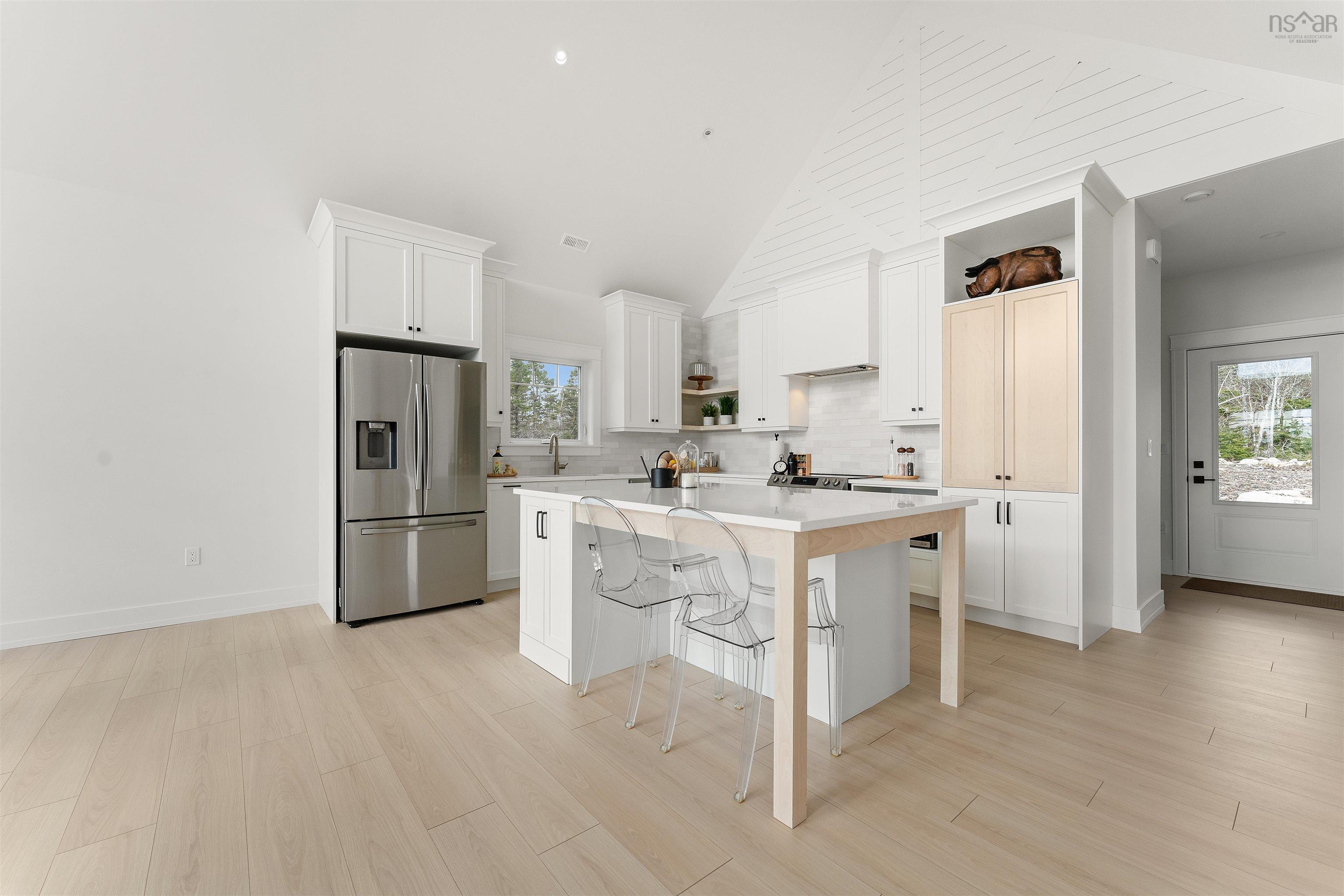 $717,000.00: 667 Shad Point Parkway, Blind Bay