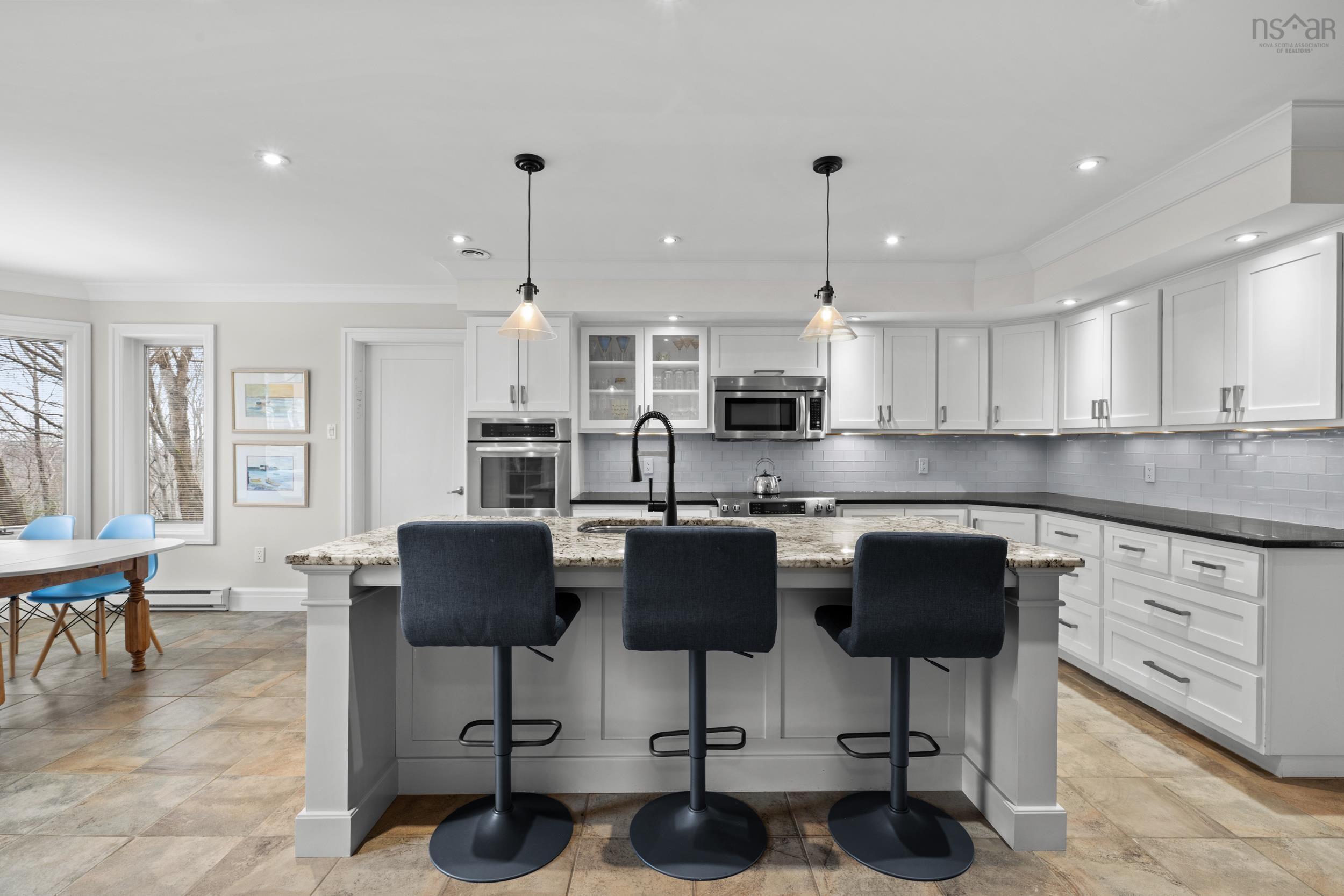 $1,225,000.00: 109 Snowy Owl Drive, Bedford