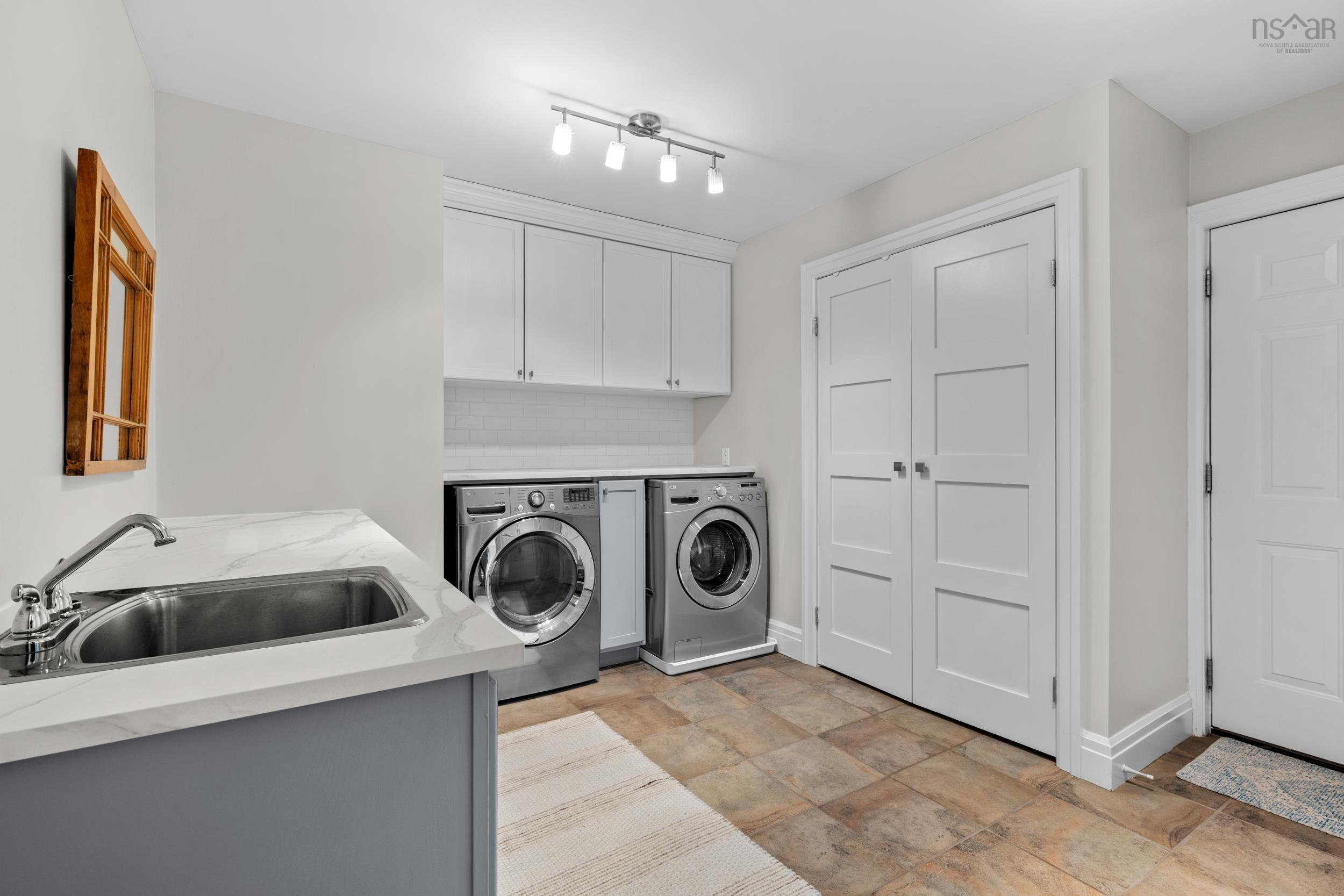 $1,225,000.00: 109 Snowy Owl Drive, Bedford