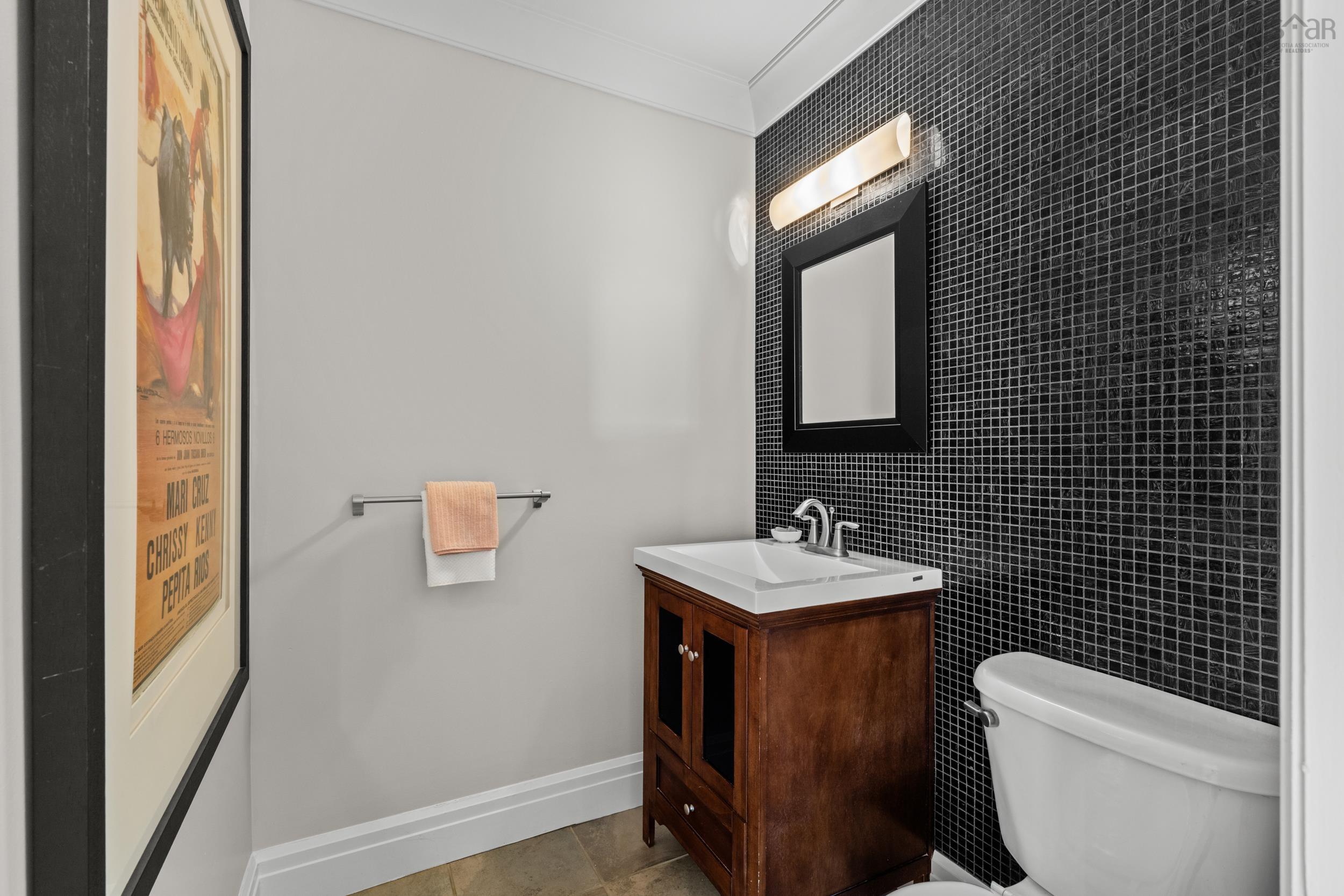 $1,225,000.00: 109 Snowy Owl Drive, Bedford