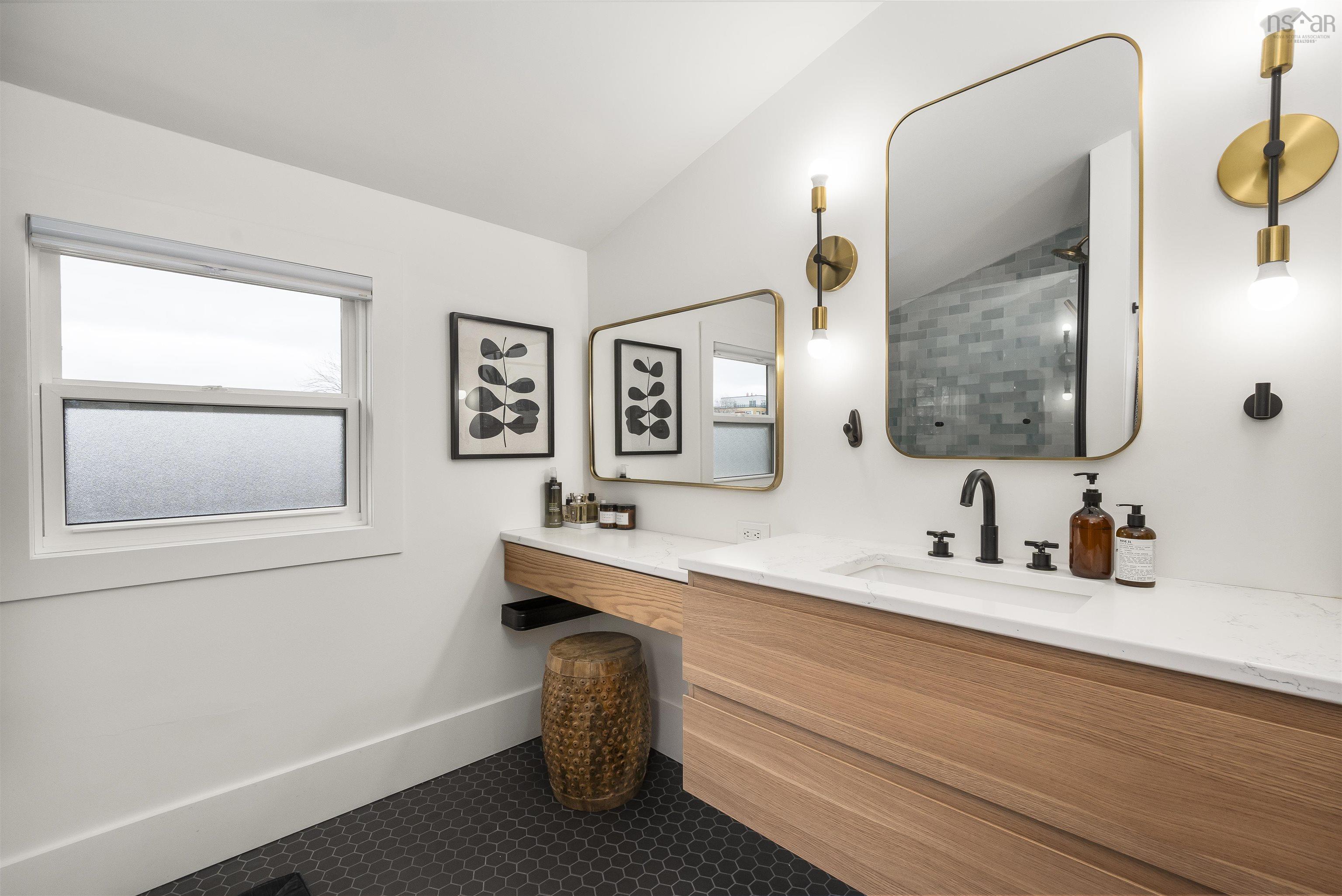 $774,900.00: 2881 Vincent Street, Halifax