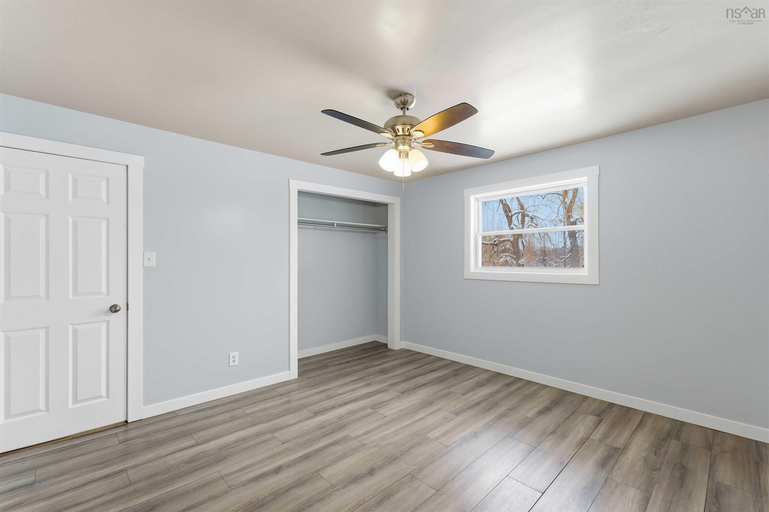 $399,900.00: 395 College Road, Windsor