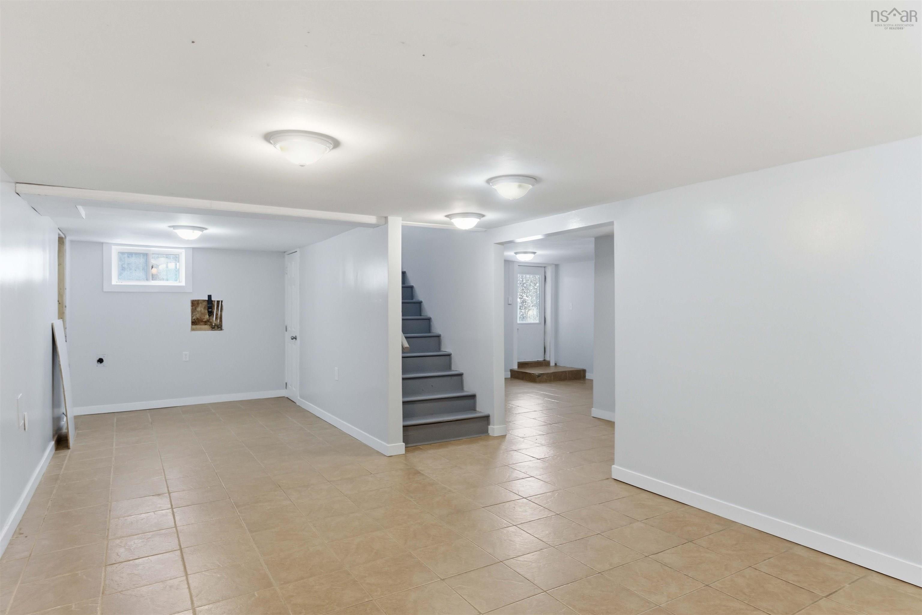 $399,900.00: 395 College Road, Windsor