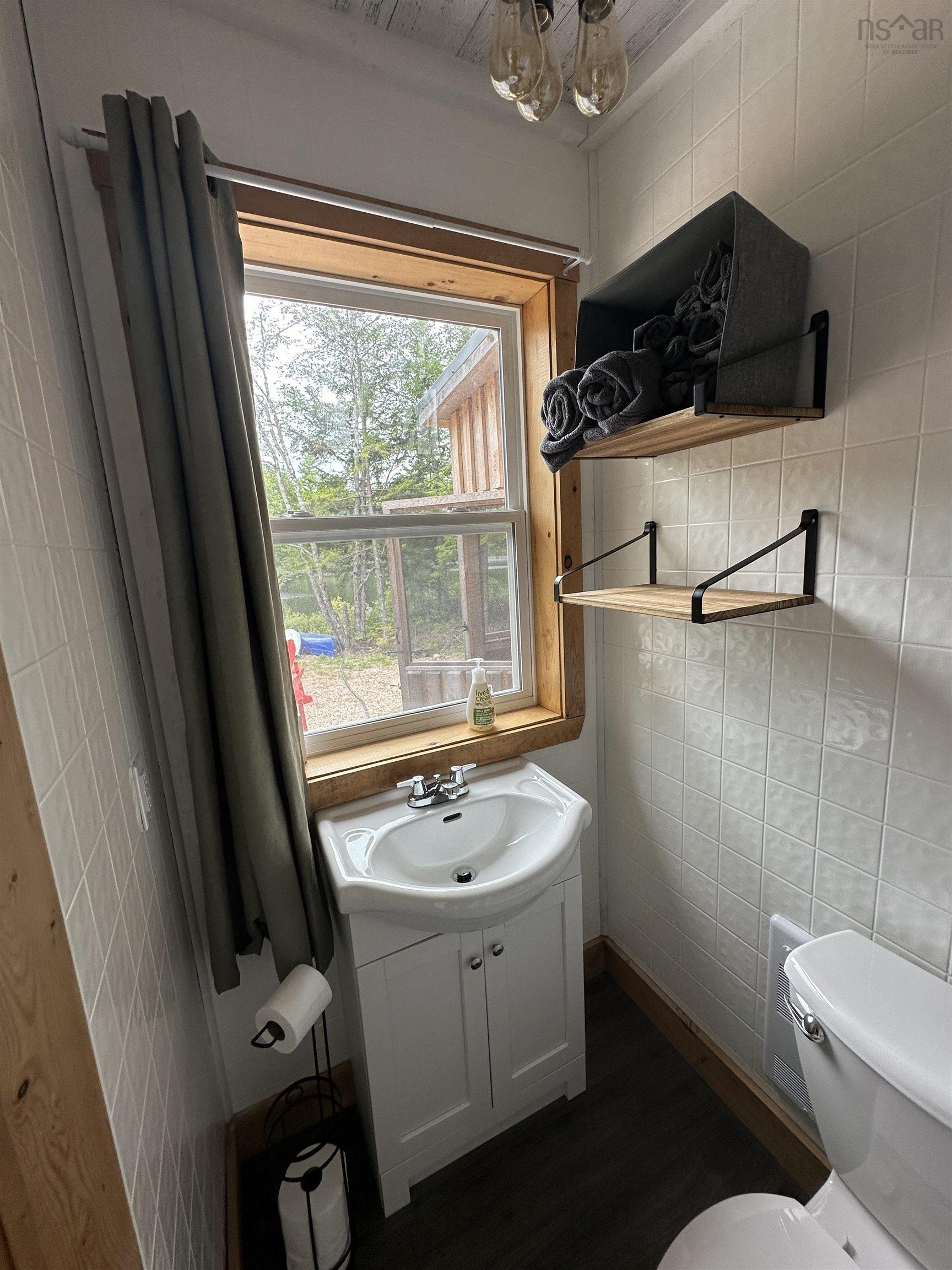 $249,900.00: 223 New Ross Road, Leminster